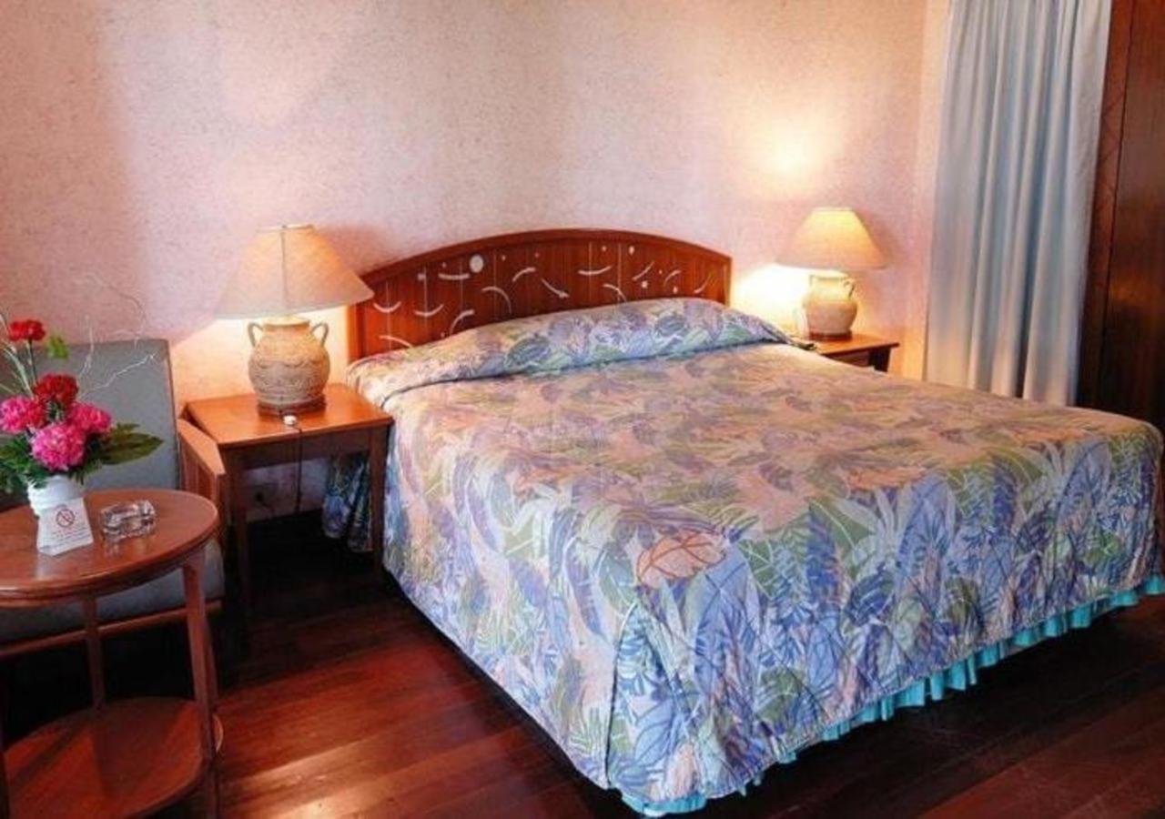 Chalet (2 Adults) thumbnail 5