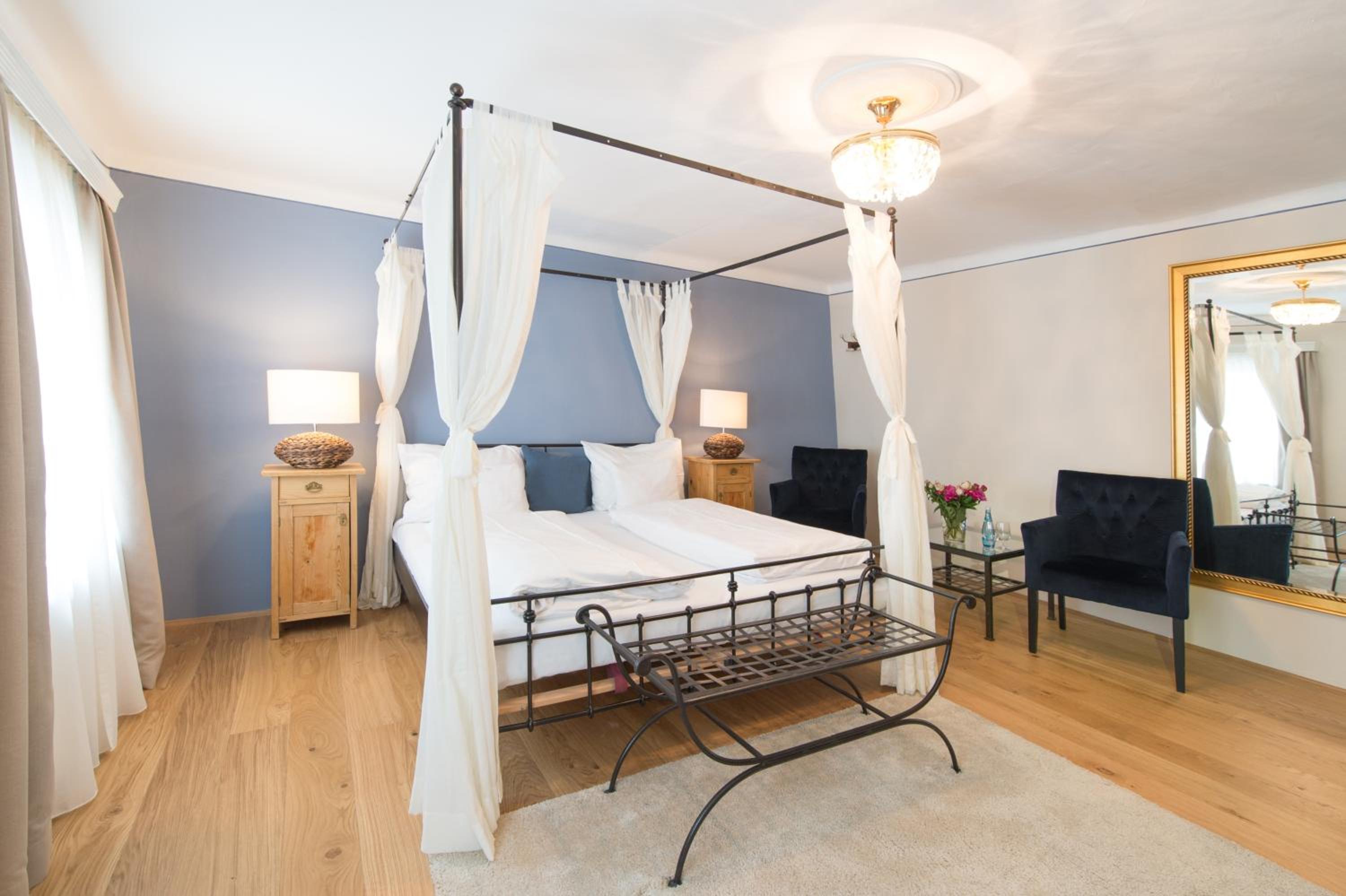 Two-Bedroom Family Apartment - Photo 11