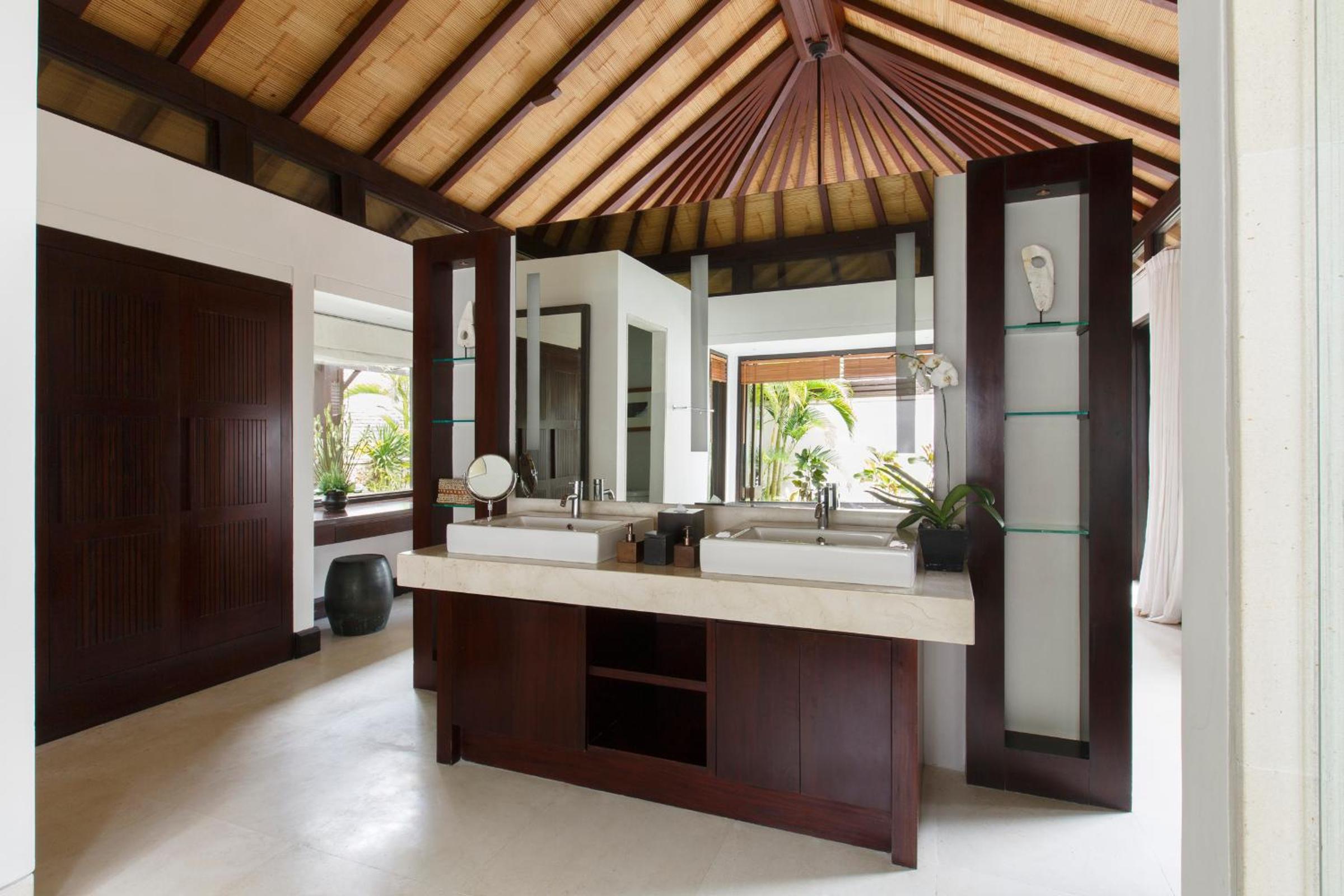 Villa Pawana - 5 Bedroom Luxury Ocean View Villa - Photo 7