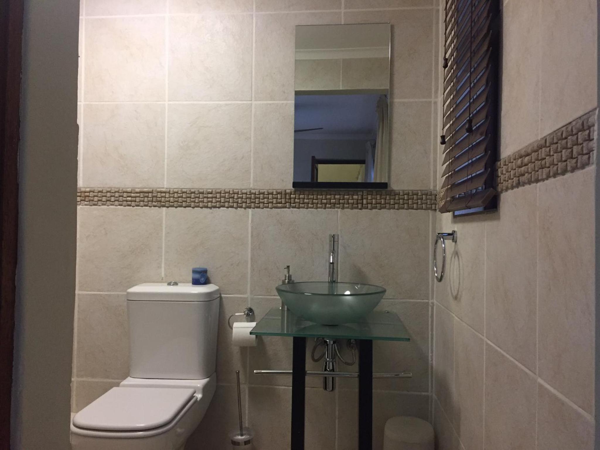 Deluxe Double or Twin Room with Pool View - Photo 8