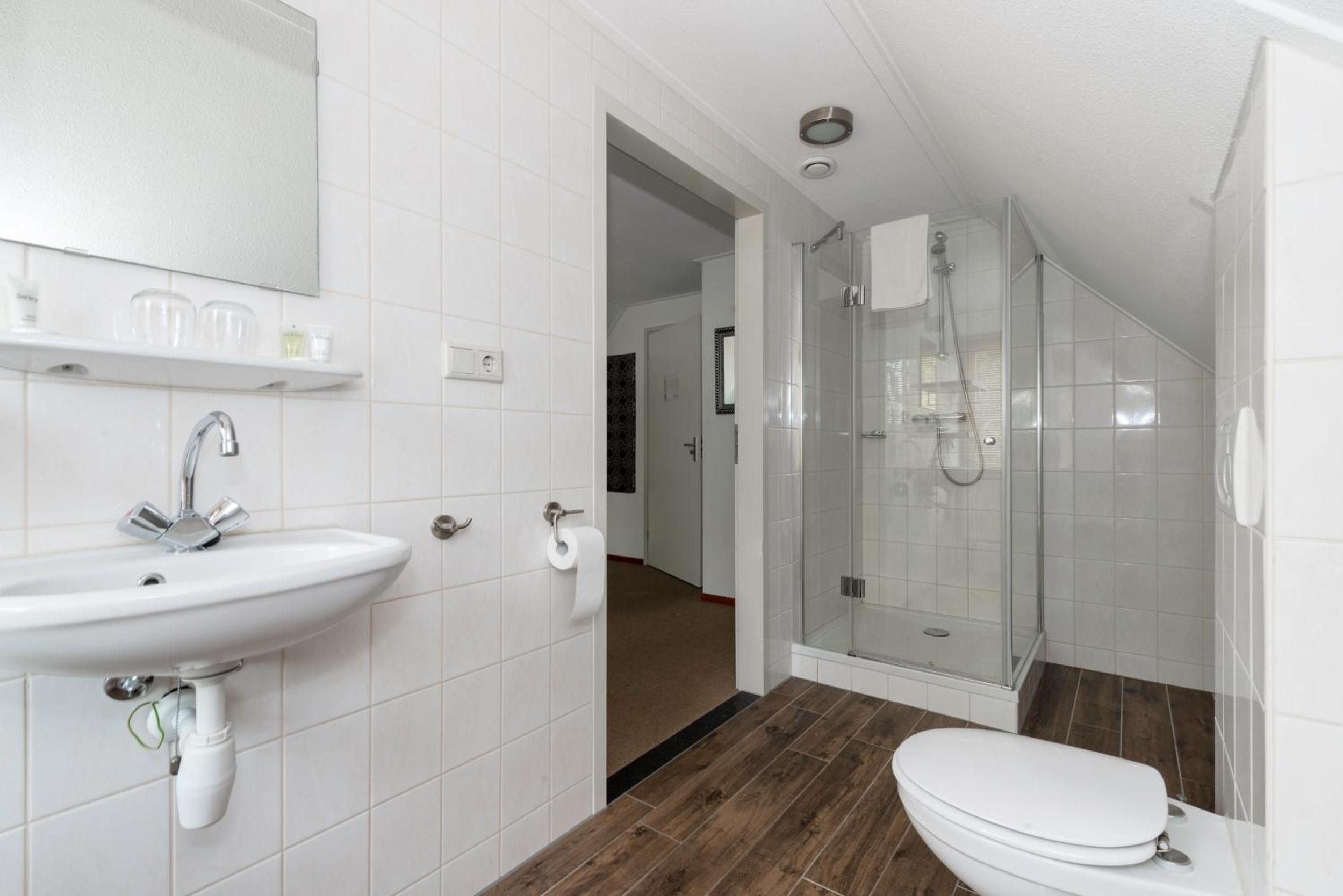 Large Double or Twin Room photo 3