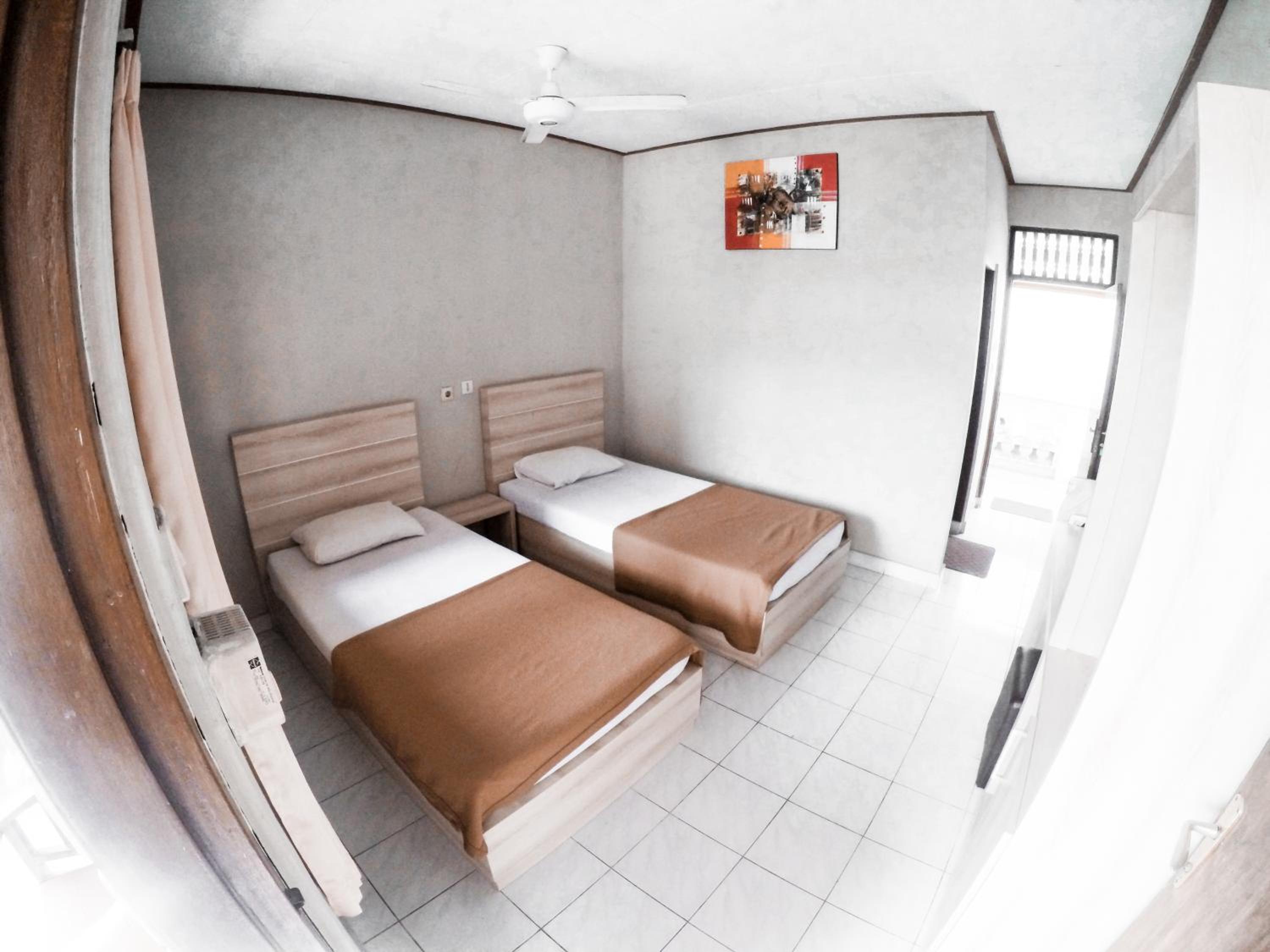 Standard Double Room with Fan photo 1