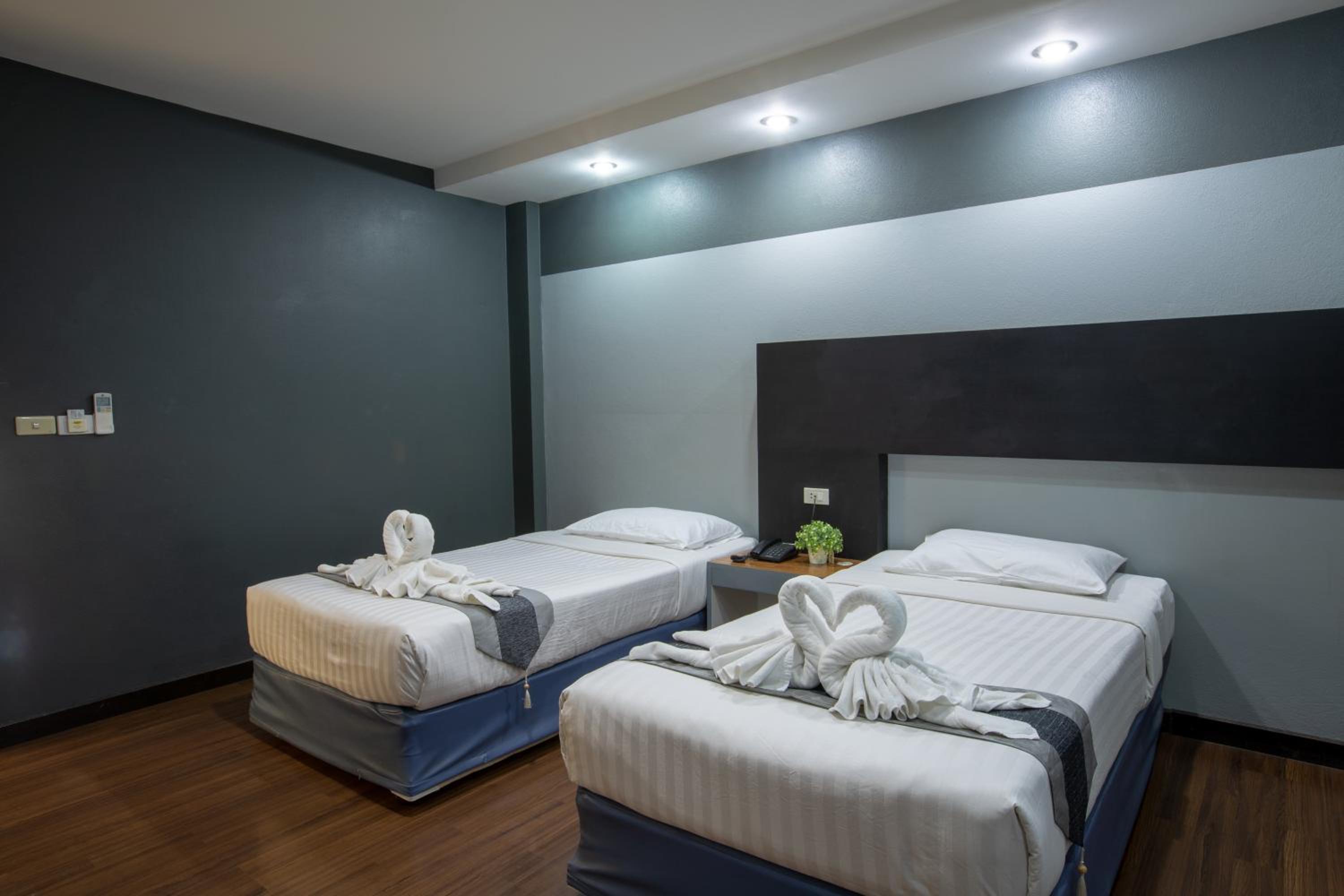 Standard Twin Room photo 2