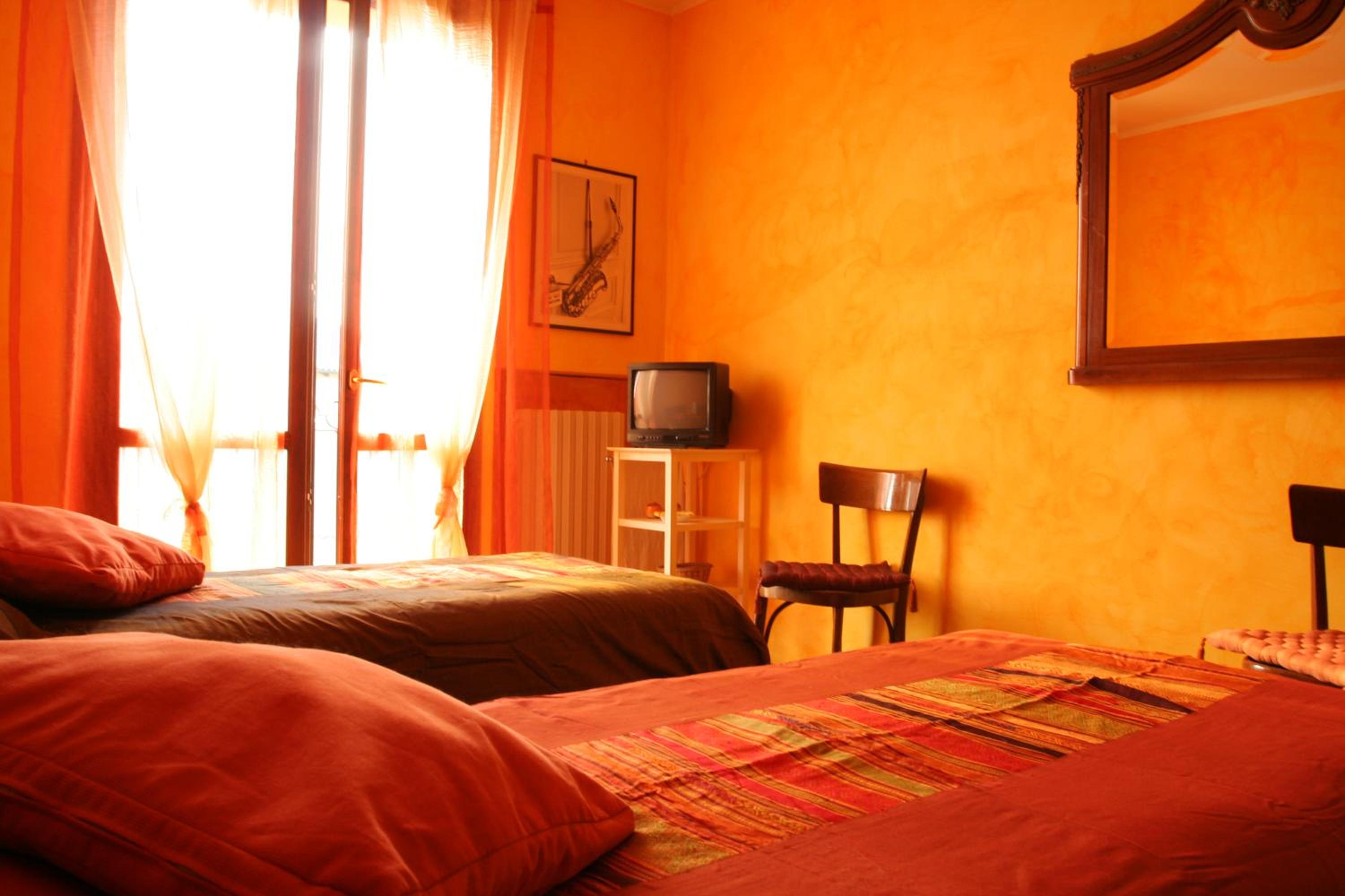 Double or Twin Room with Garden View - Photo 6
