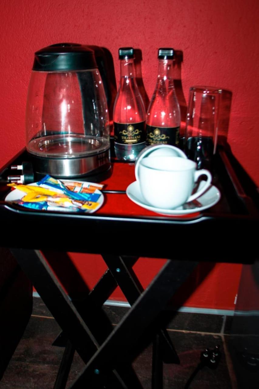 Executive Suite - Photo 22