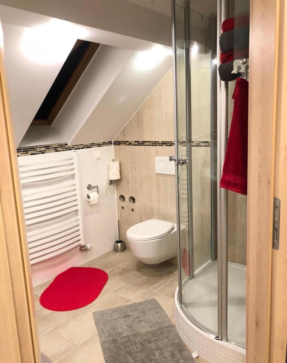 Two-Bedroom Apartment with Balcony - Photo 6
