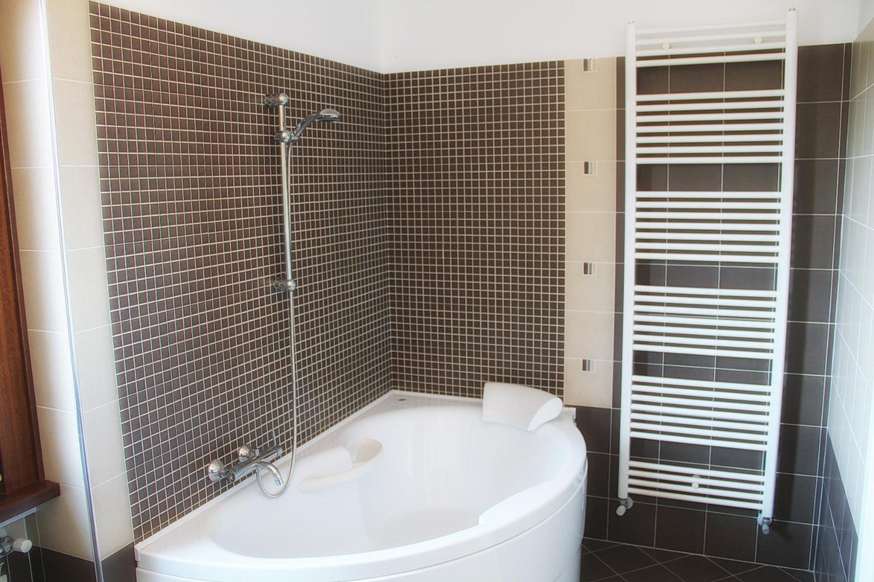 Double Room with Extra Bed photo 2