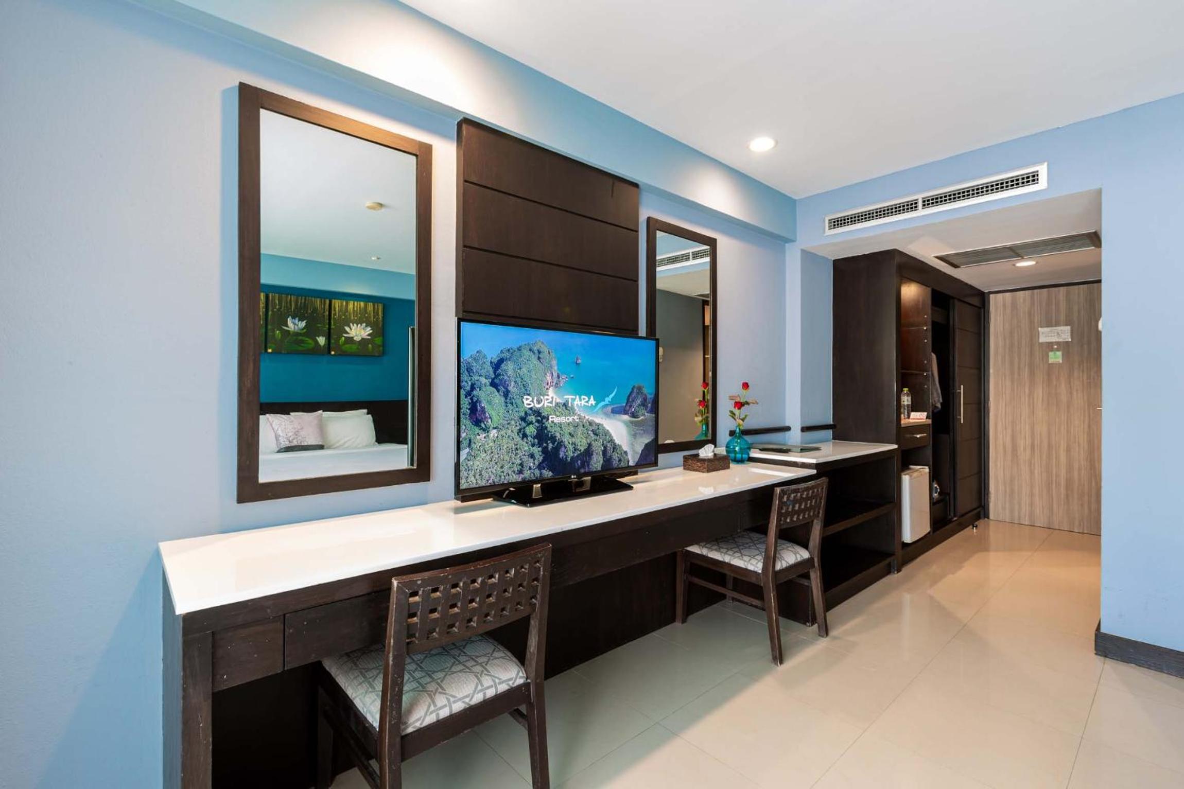 Superior Double Room with Balcony - Photo 7