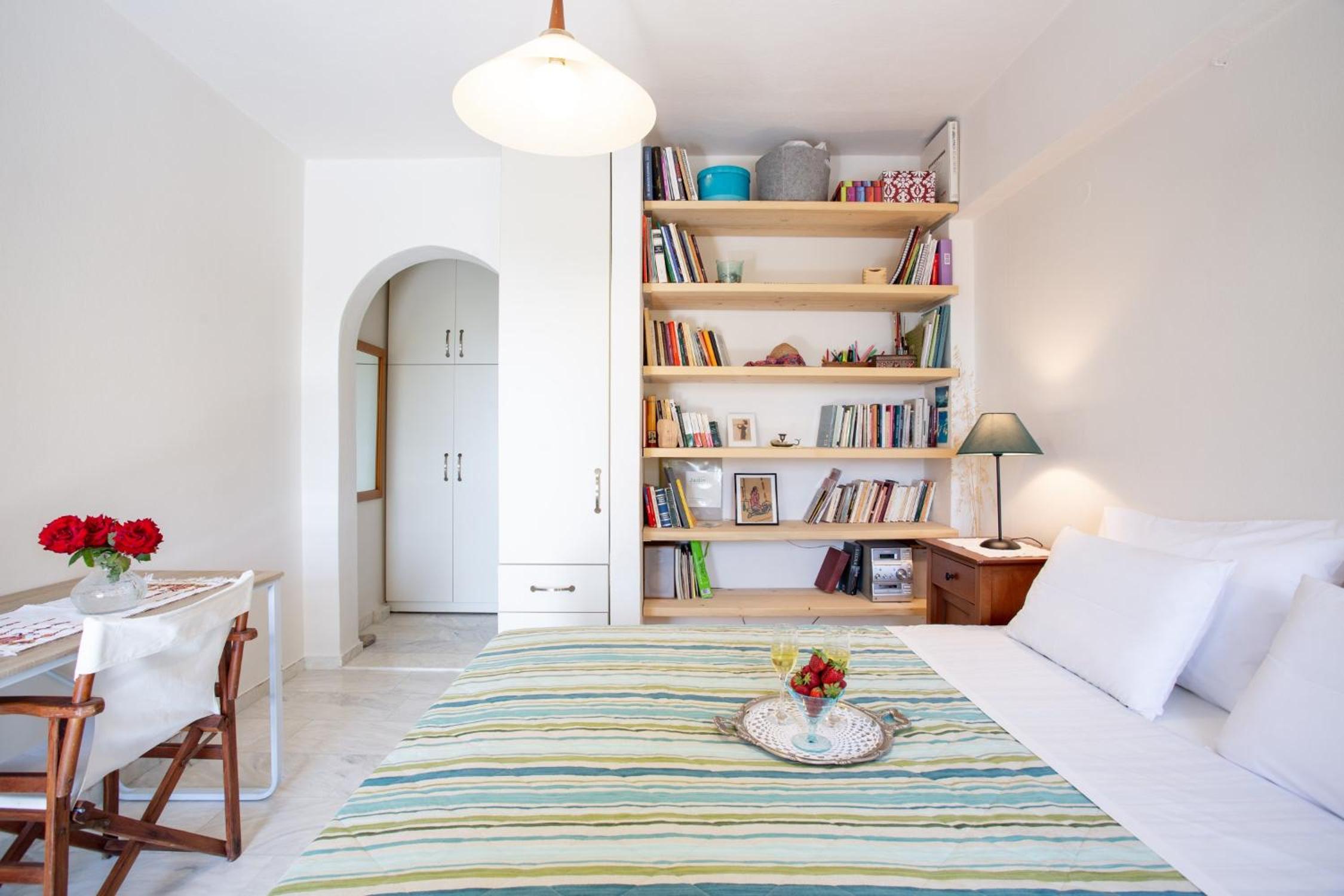 LUX STUDIO IN 4* SECLUDED VILLA WITH POOL - Photo 7