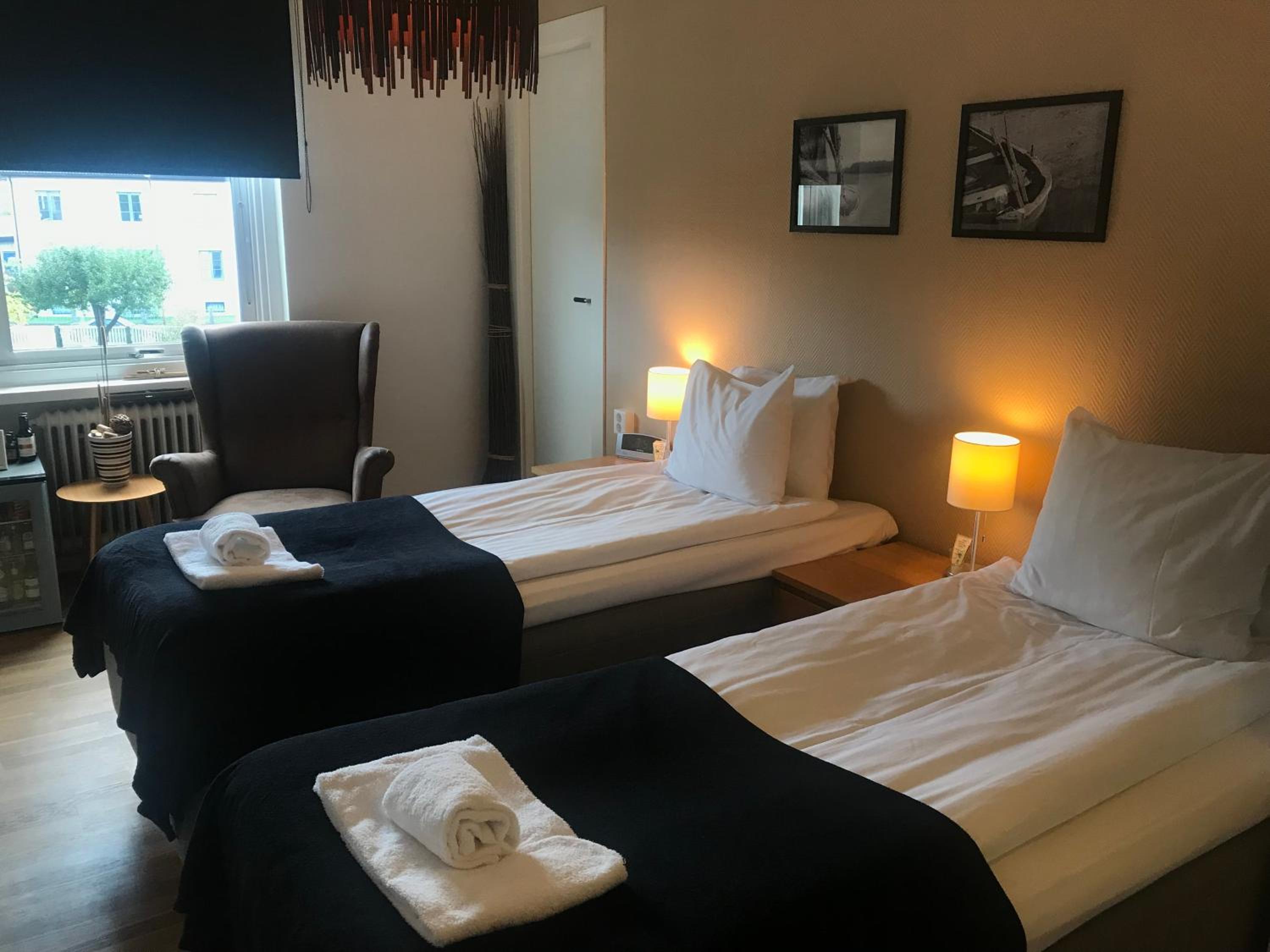 Double or Twin Room photo 2