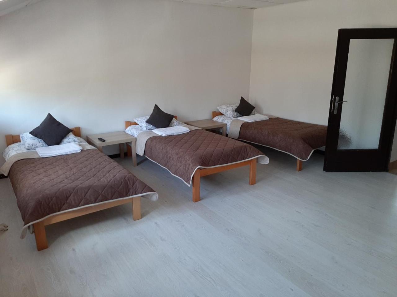 Quadruple Room with Private Bathroom photo 1