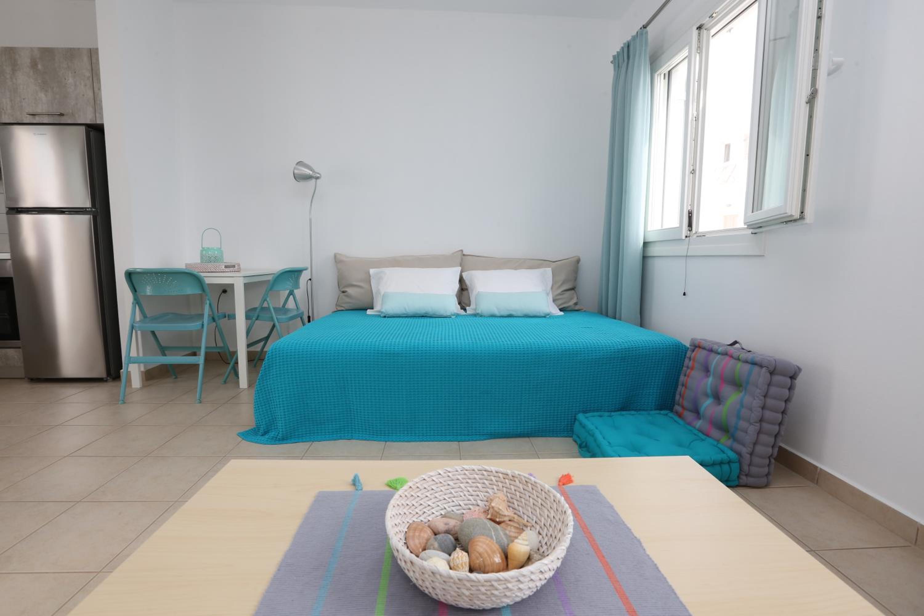 One-Bedroom House photo 1