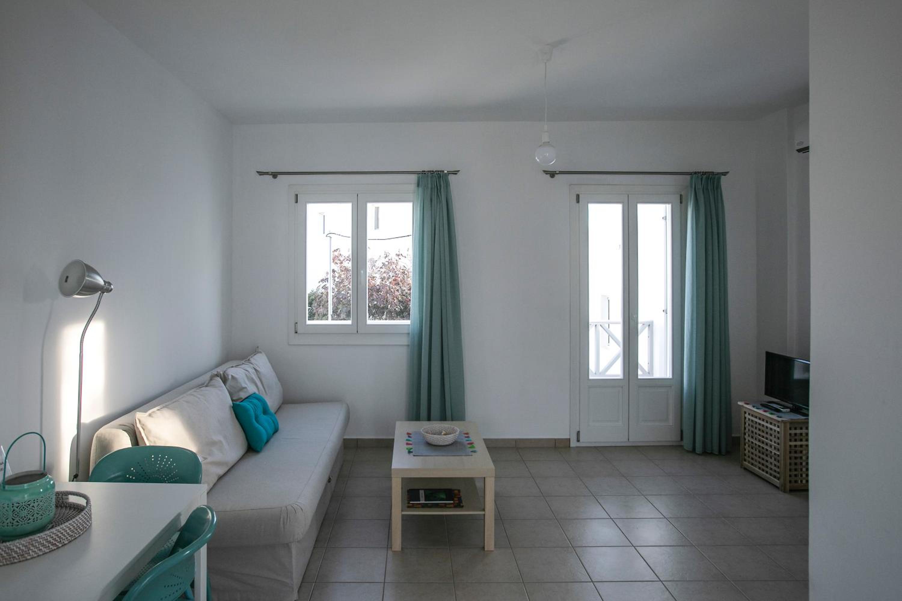 One-Bedroom House photo 2