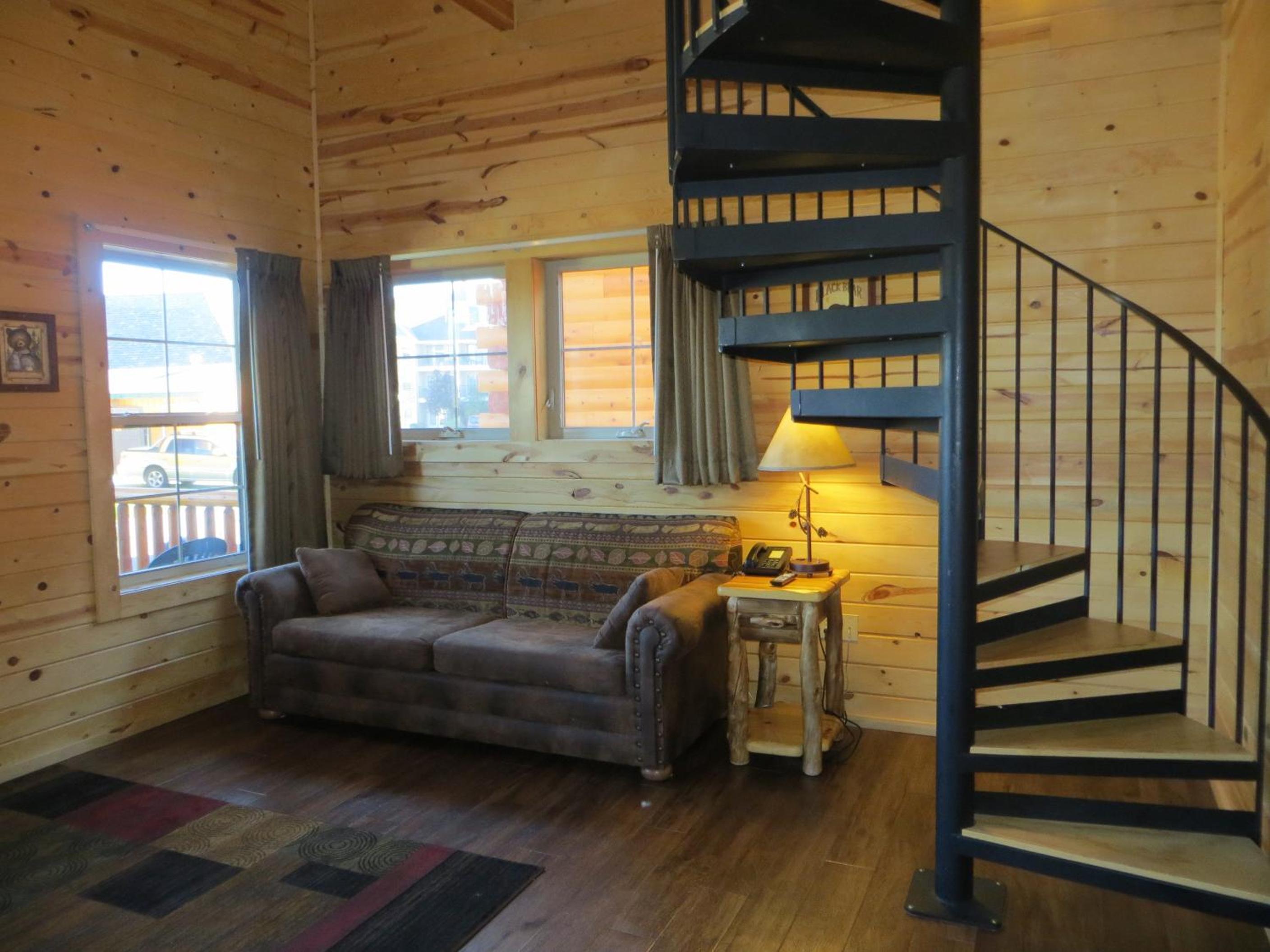 Deluxe Family Suite photo 3