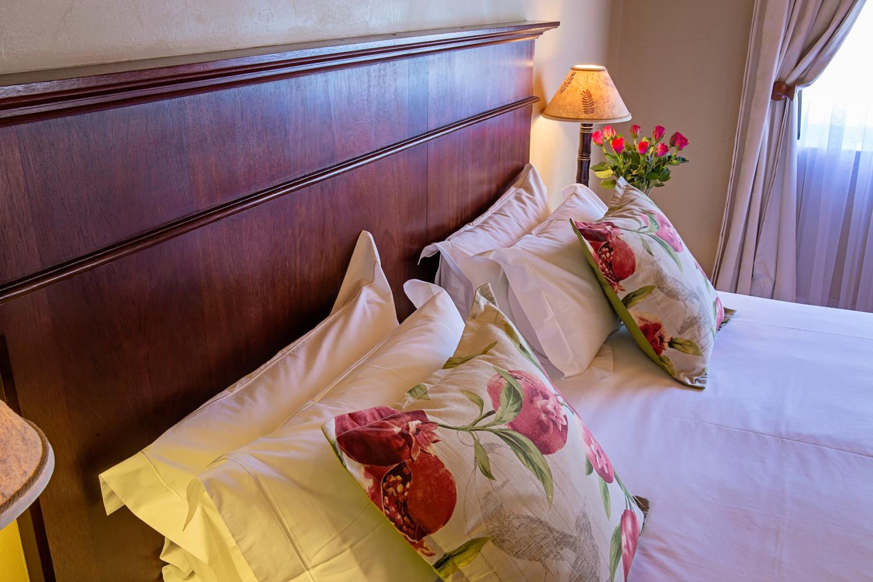 Double Room with Garden View - Photo 5