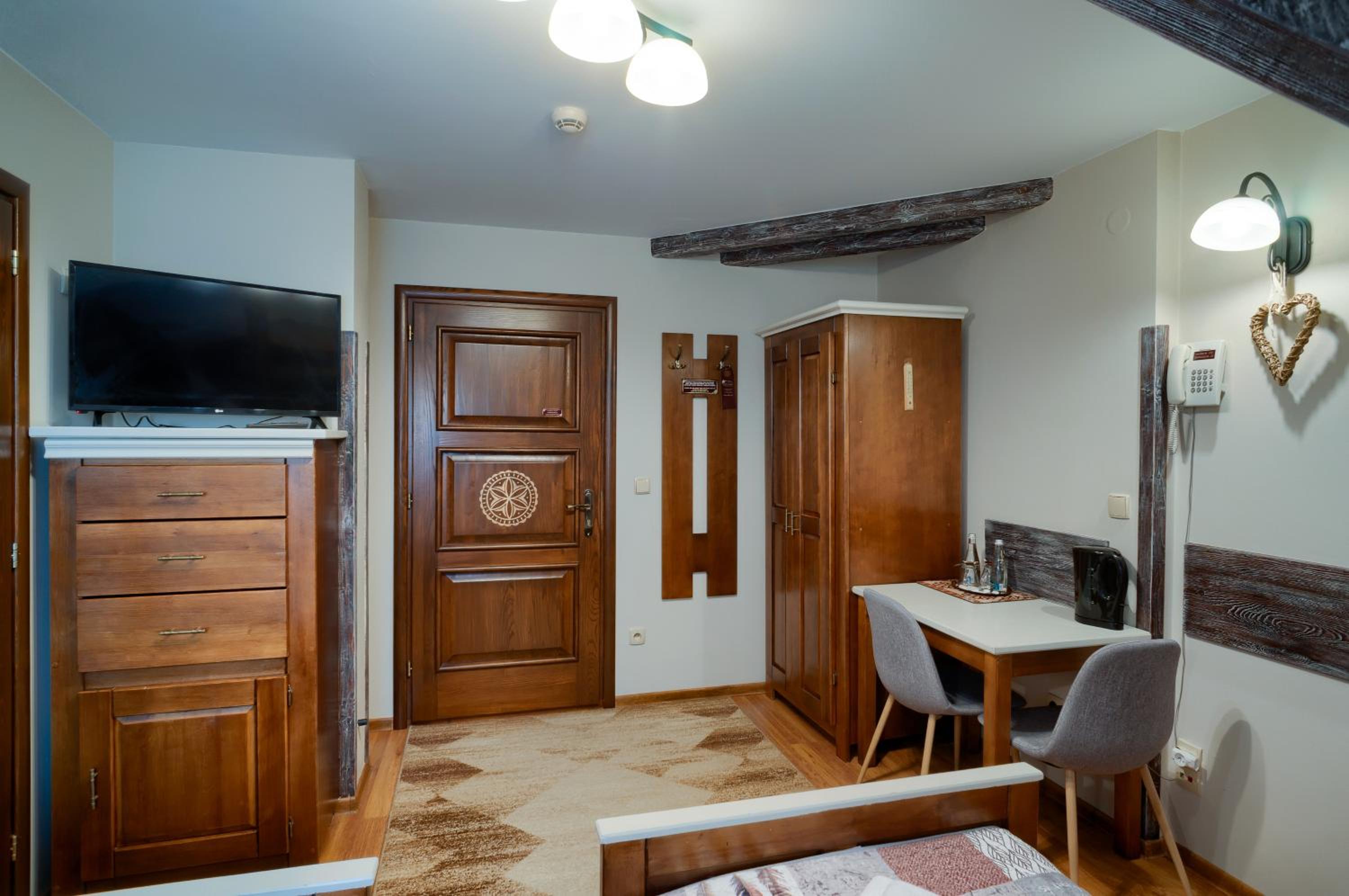 Double or Twin Room - Photo 17