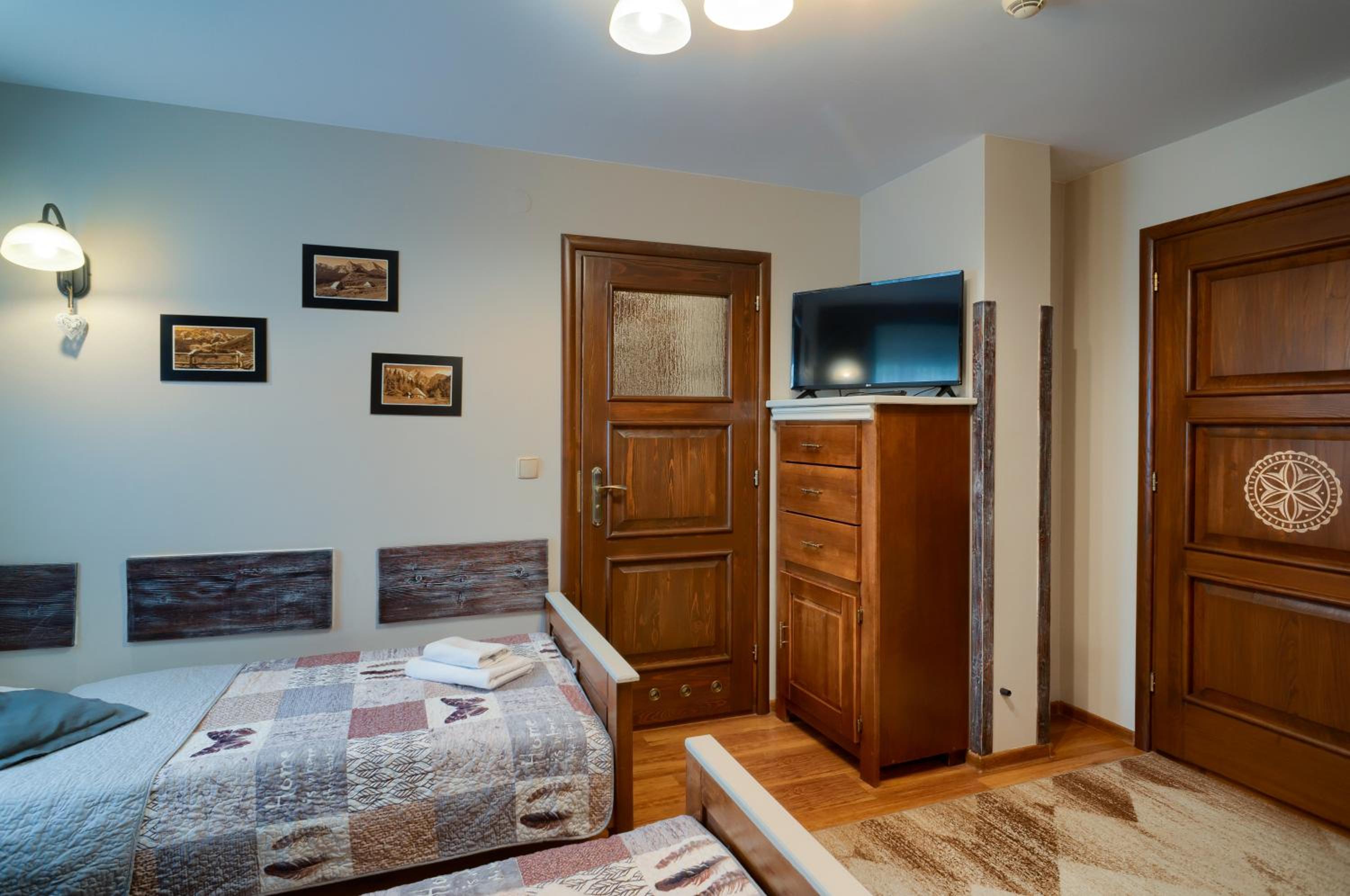 Double or Twin Room - Photo 19