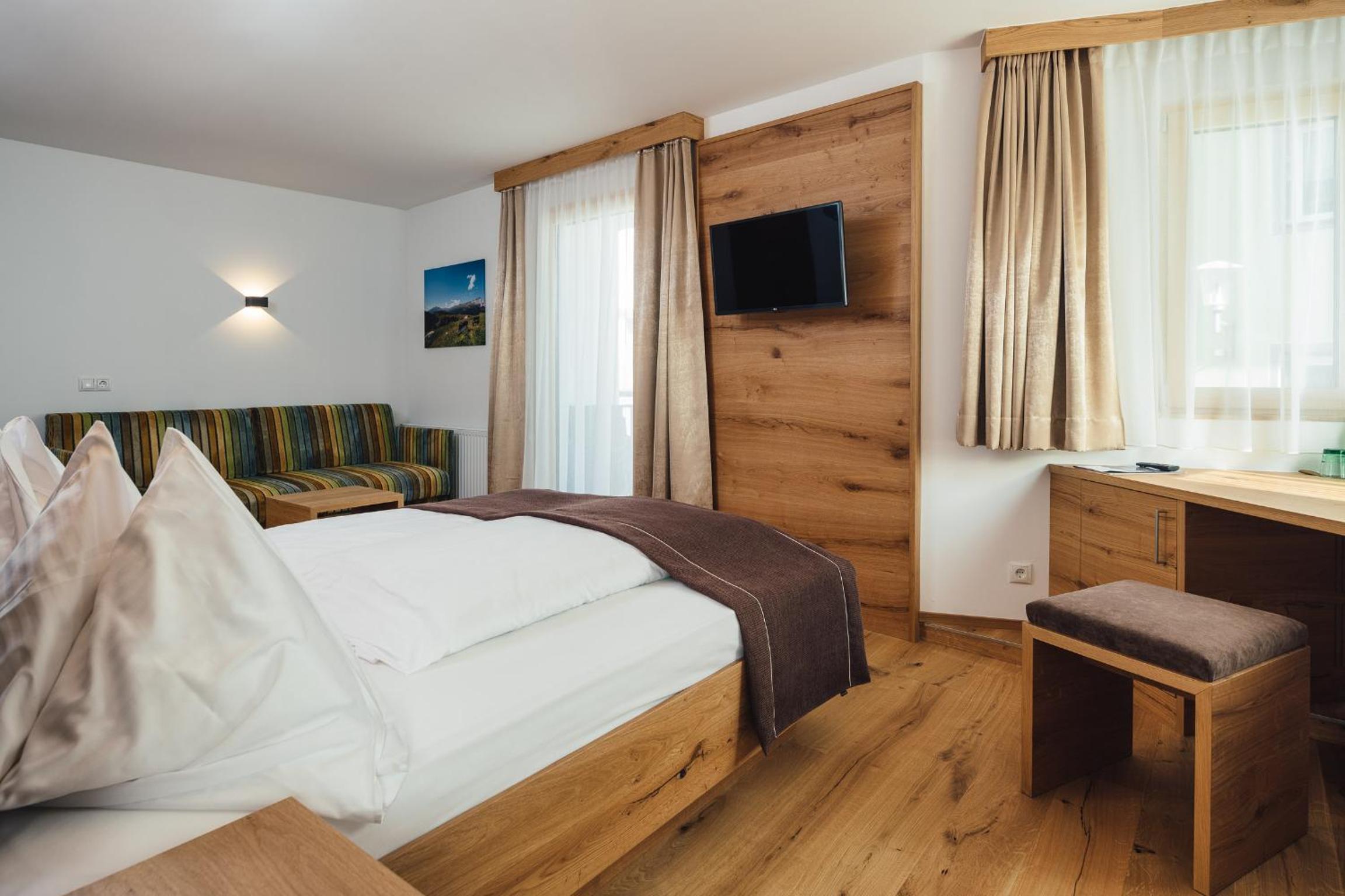 Double Room - Disability Access photo 1