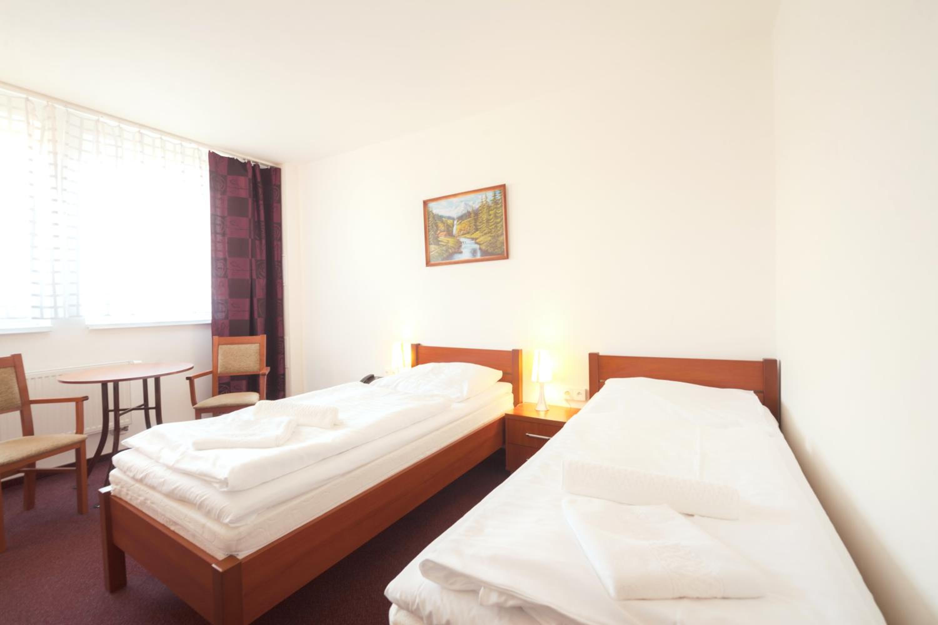 Standard Twin Room photo 2