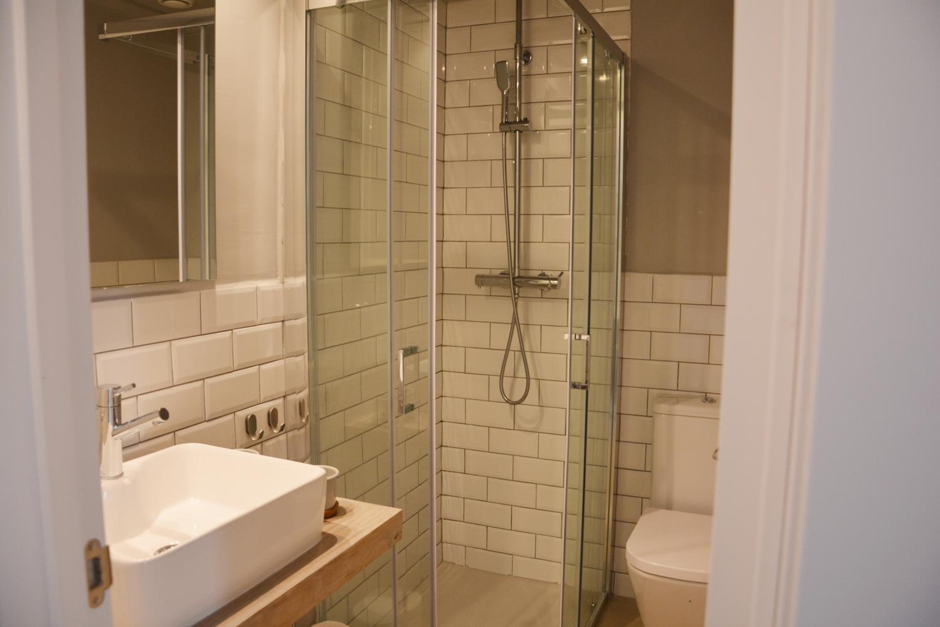 Double Room Individual Use - Photo 3
