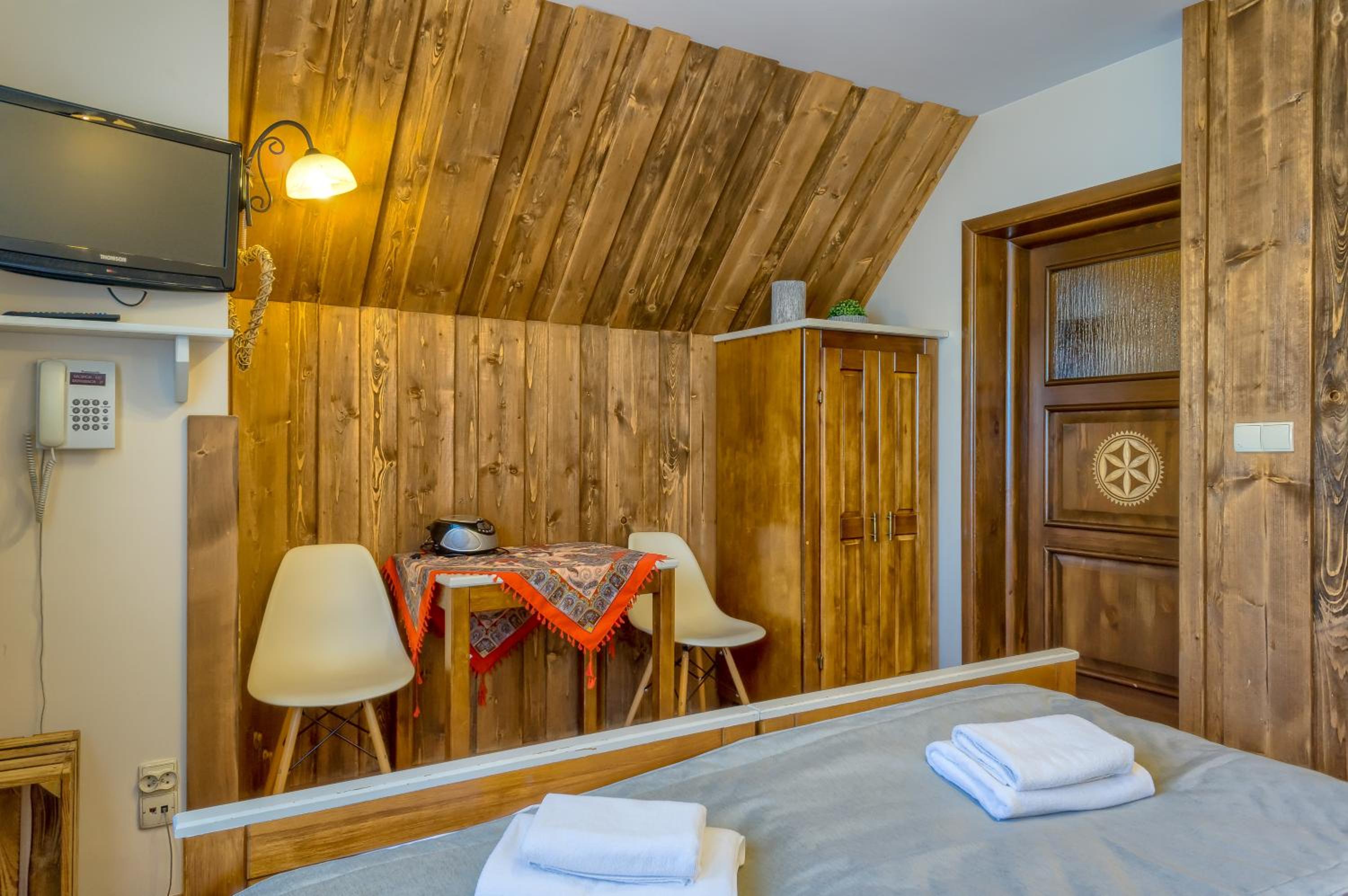 Studio (4 Adults) - Photo 26