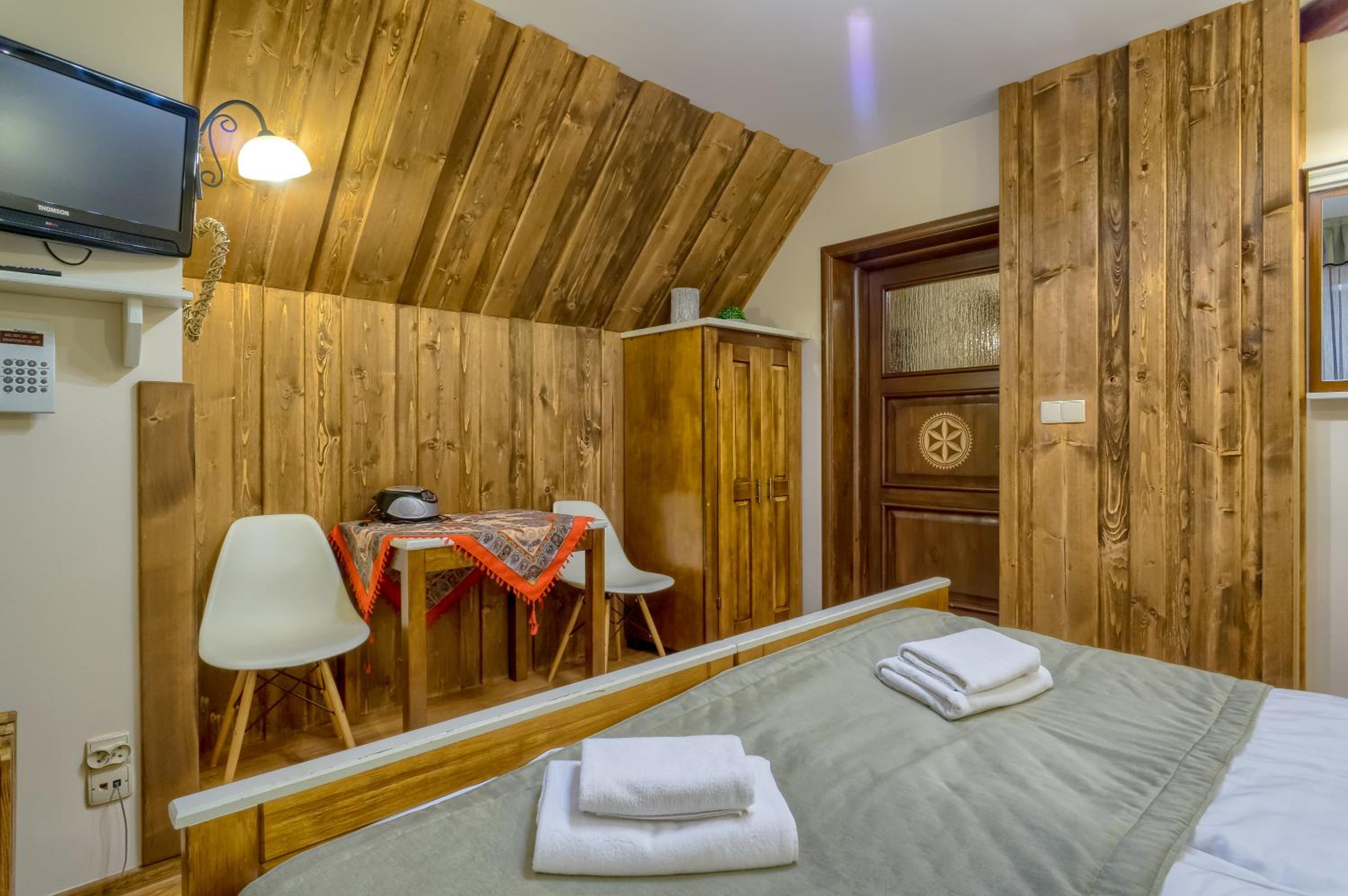 Studio (4 Adults) - Photo 19