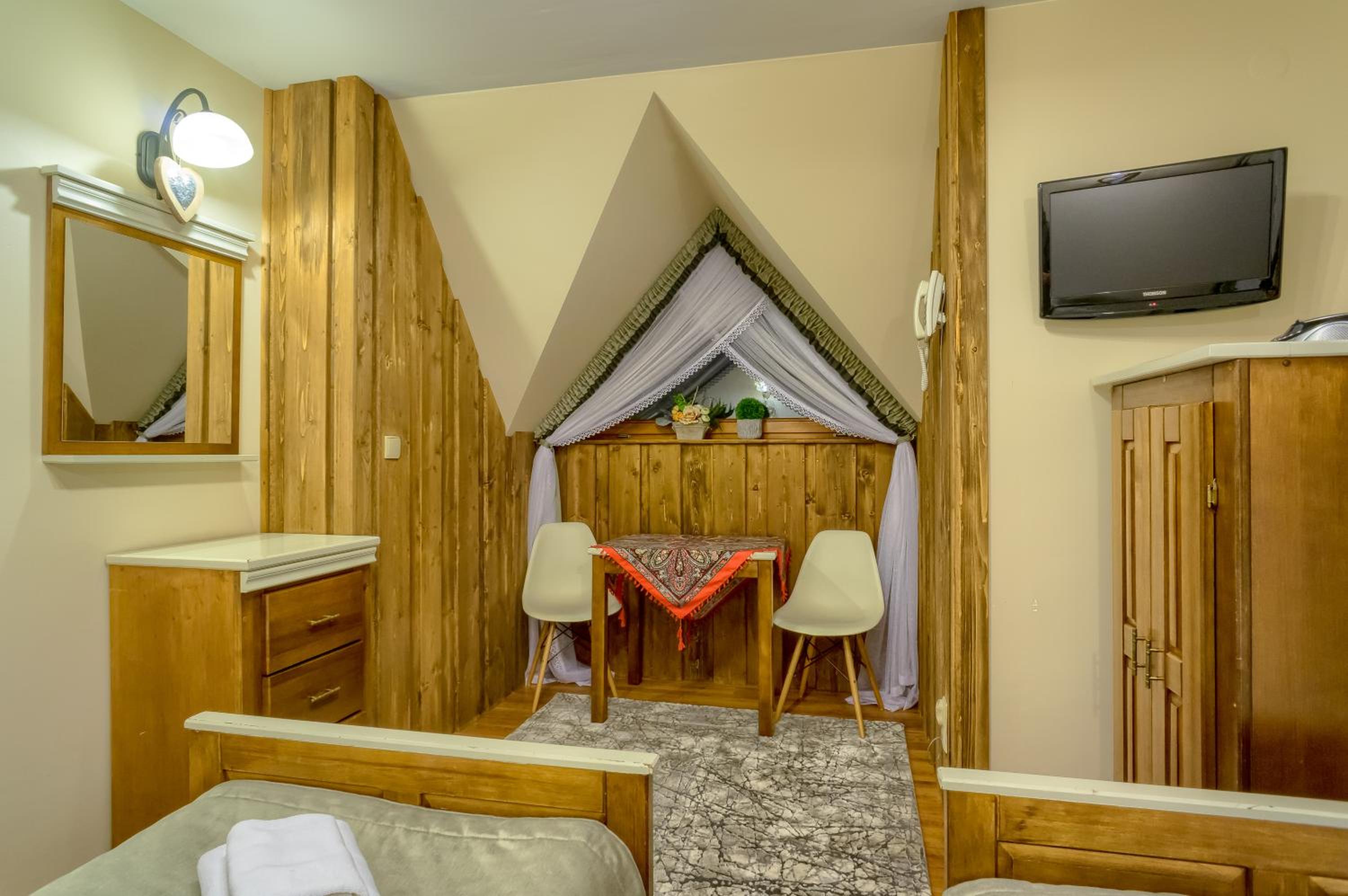 Studio (4 Adults) - Photo 14