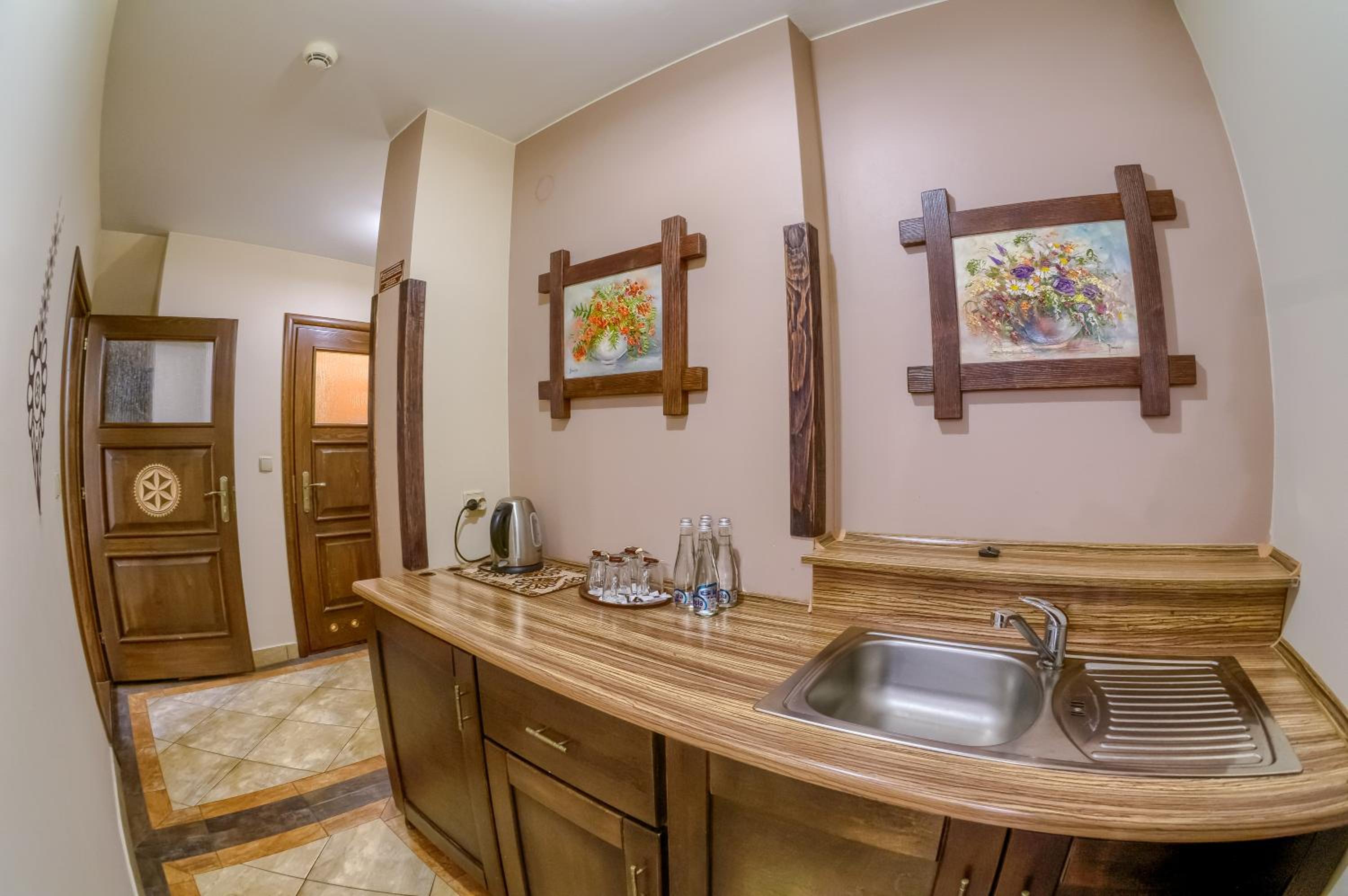 Studio (4 Adults) - Photo 7