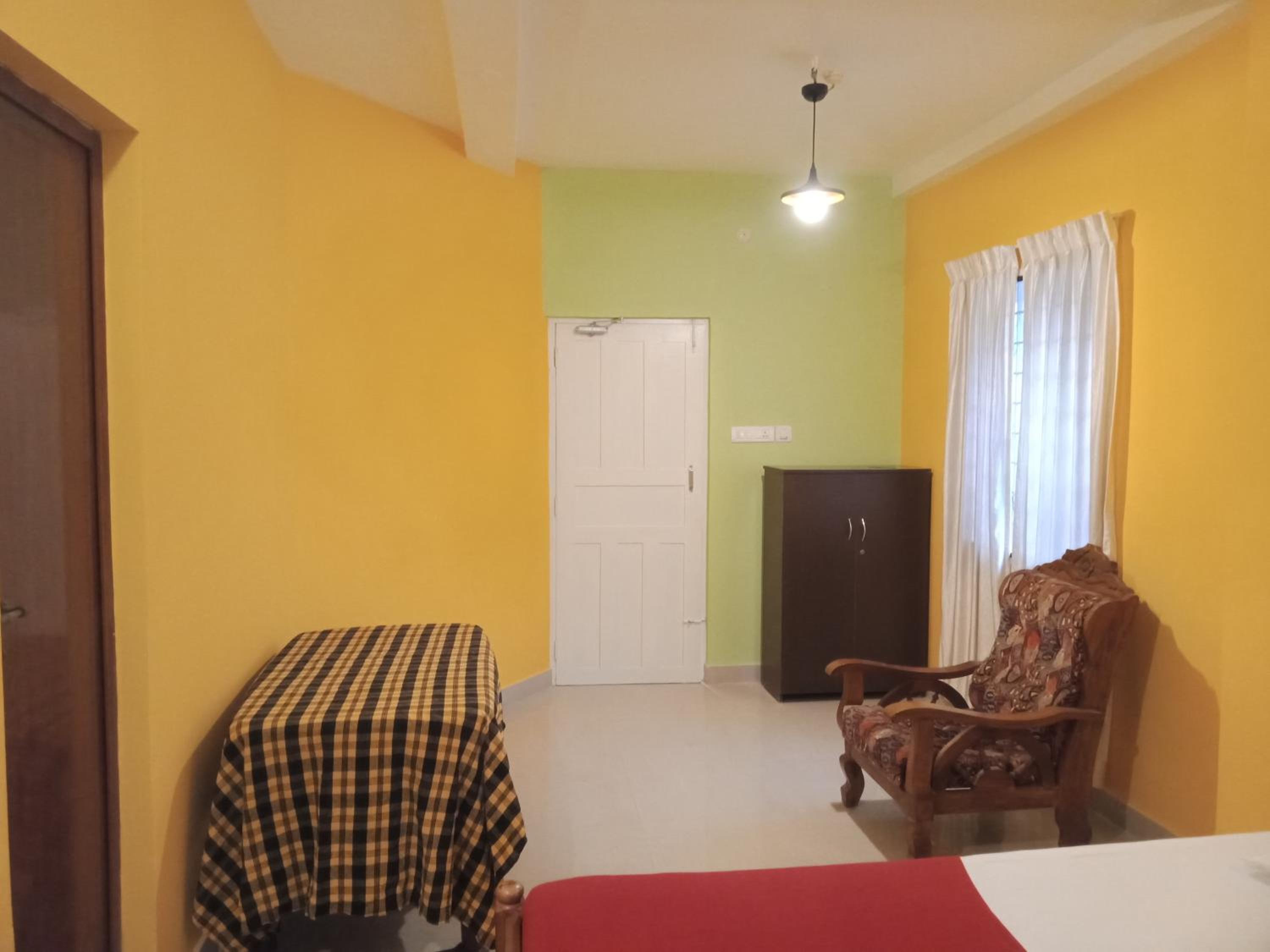 Budget Double Room photo 3