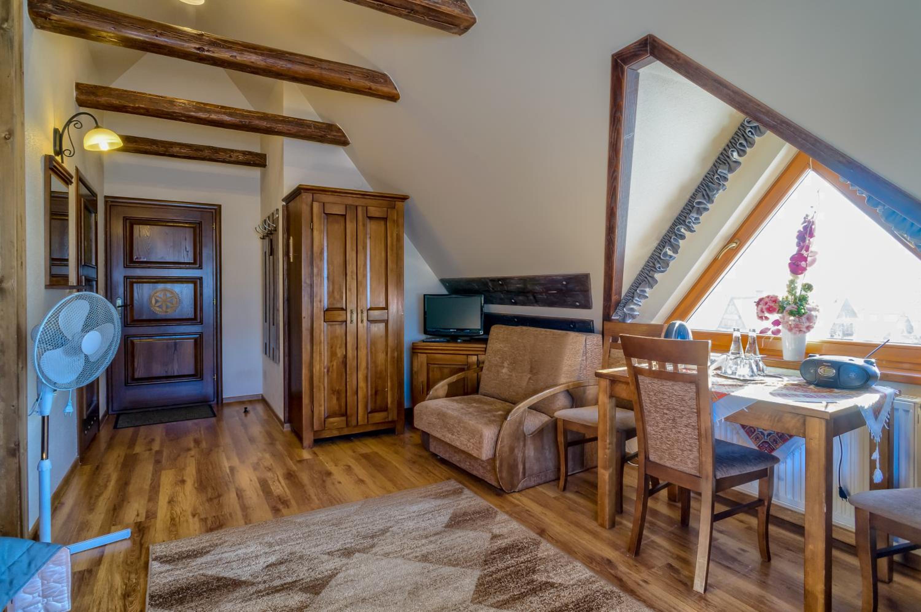 Triple Room - Photo 15