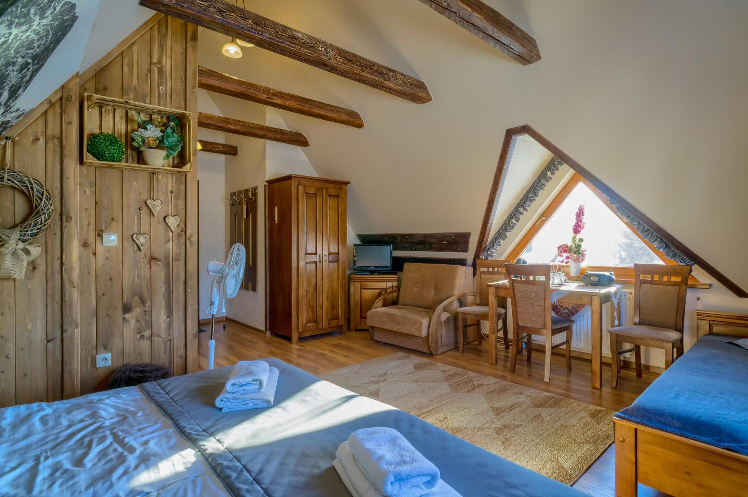 Triple Room - Photo 17