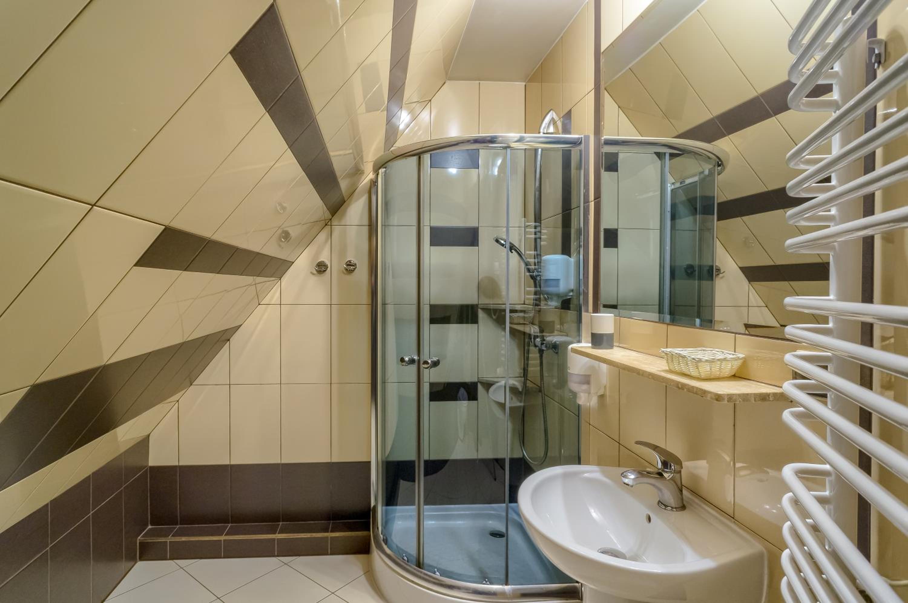 Triple Room - Photo 23