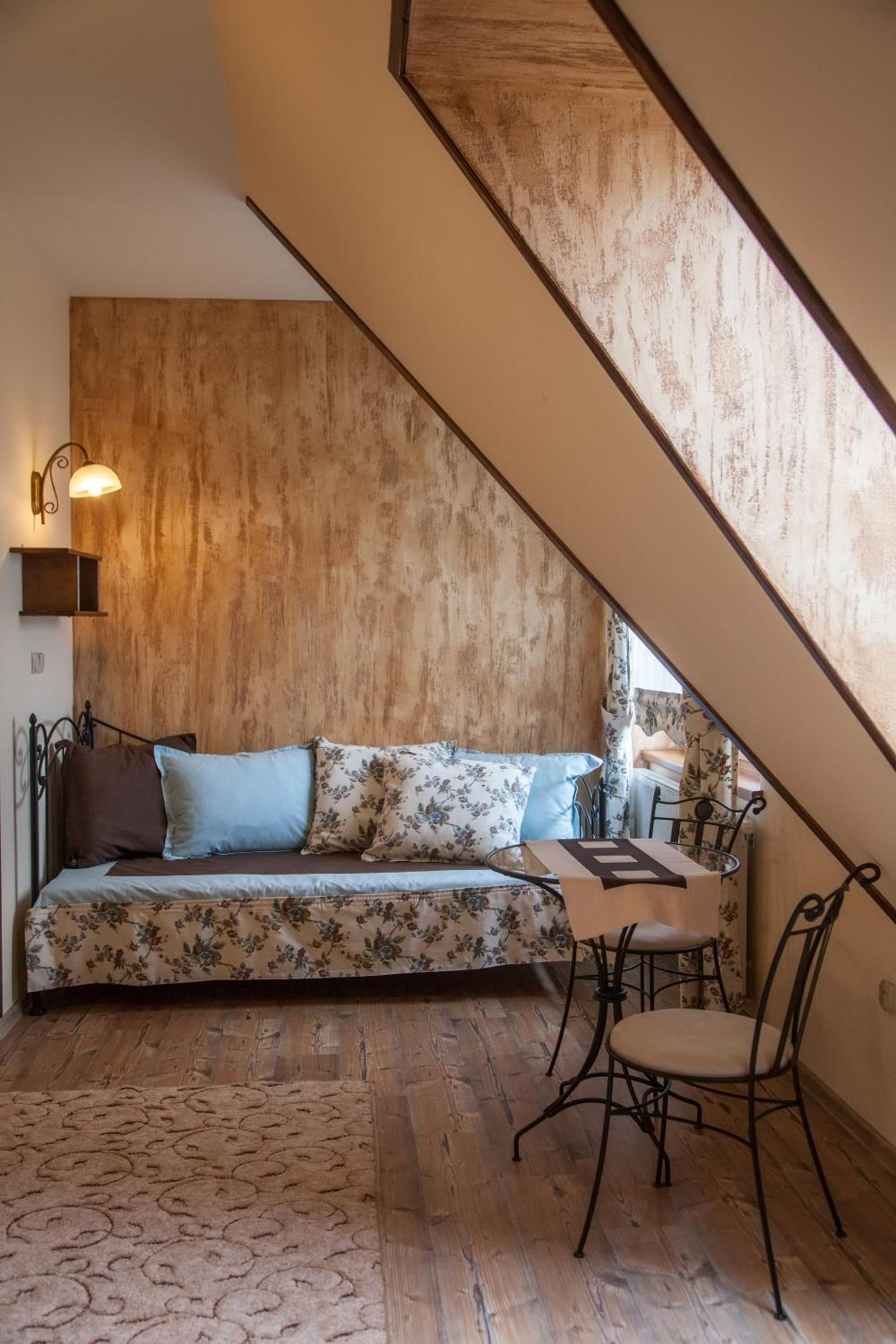 Triple Room - Photo 13