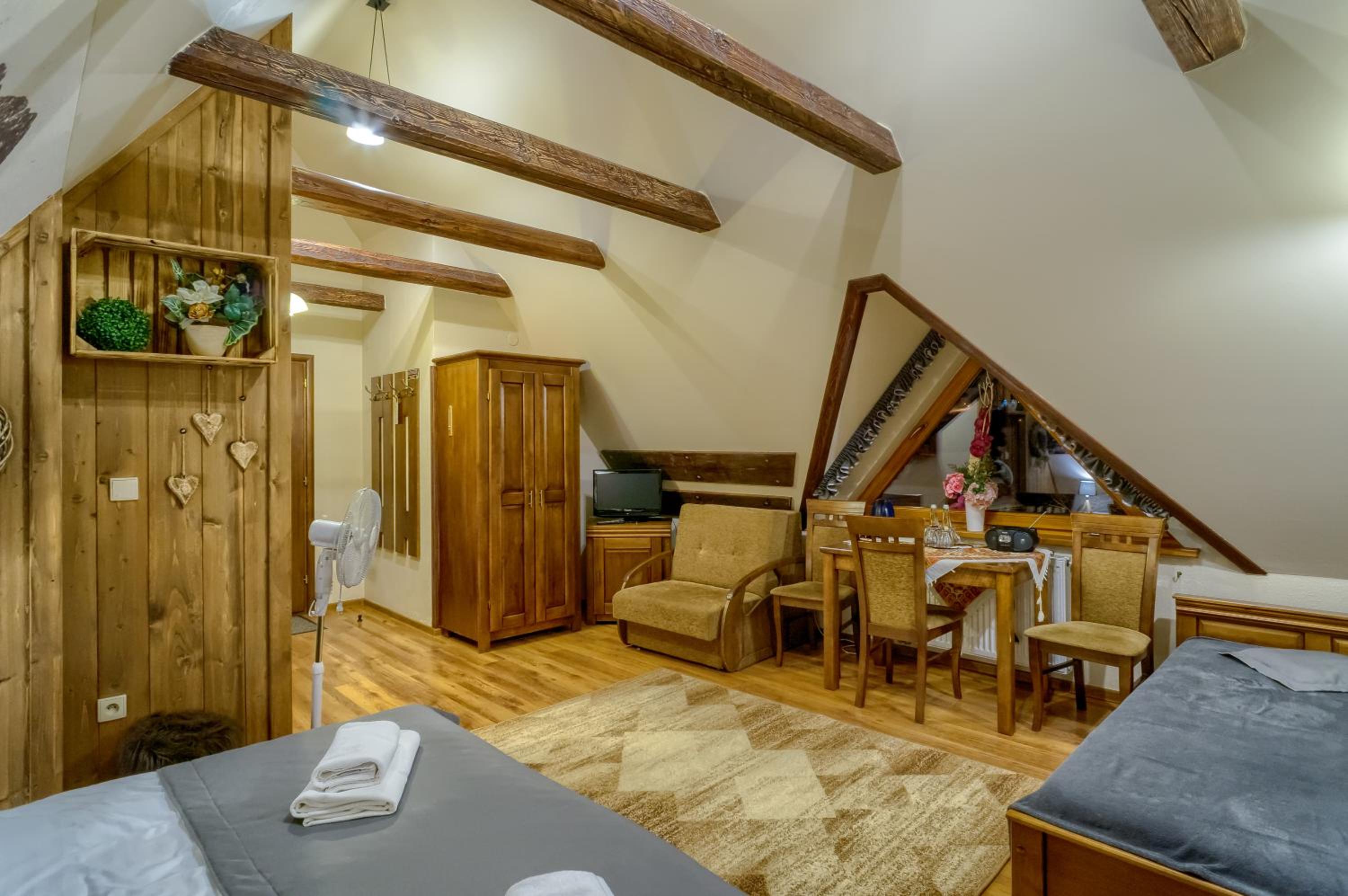 Triple Room - Photo 9