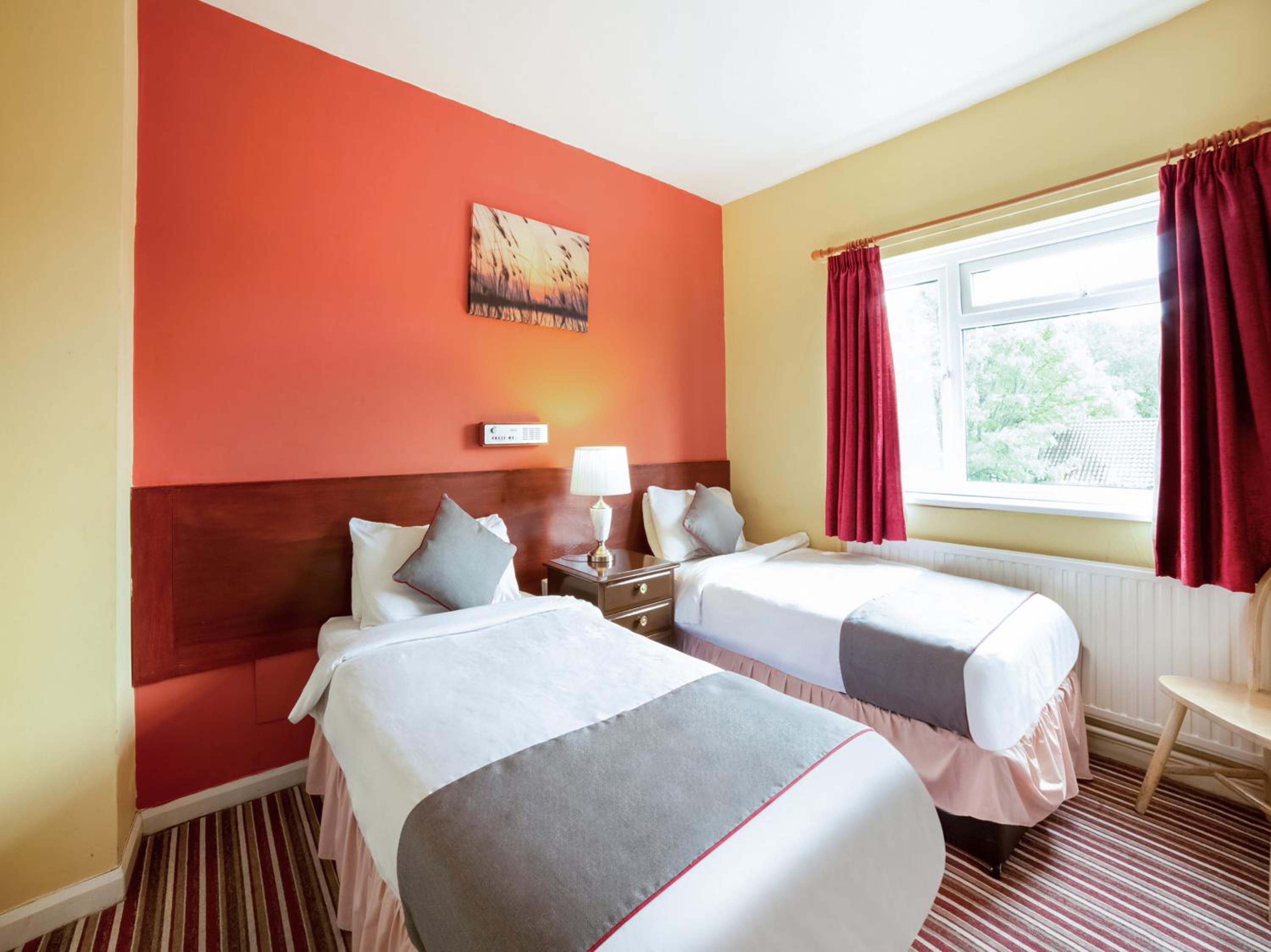 Standard Twin Room photo 1