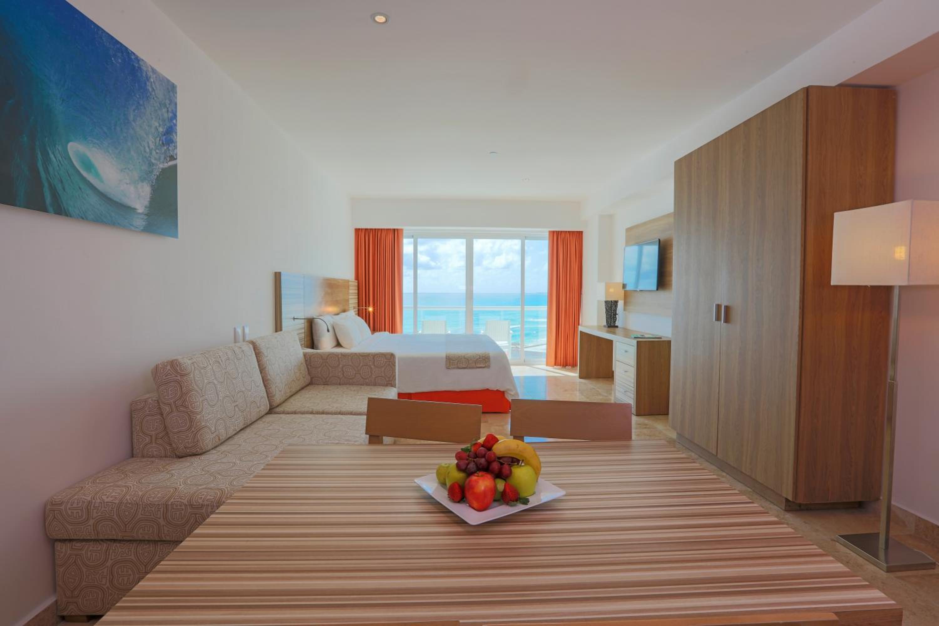 Family Studio (2 Adults + 2 Children) with Sea View photo 1
