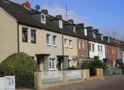 Four-Bedroom House photo 3