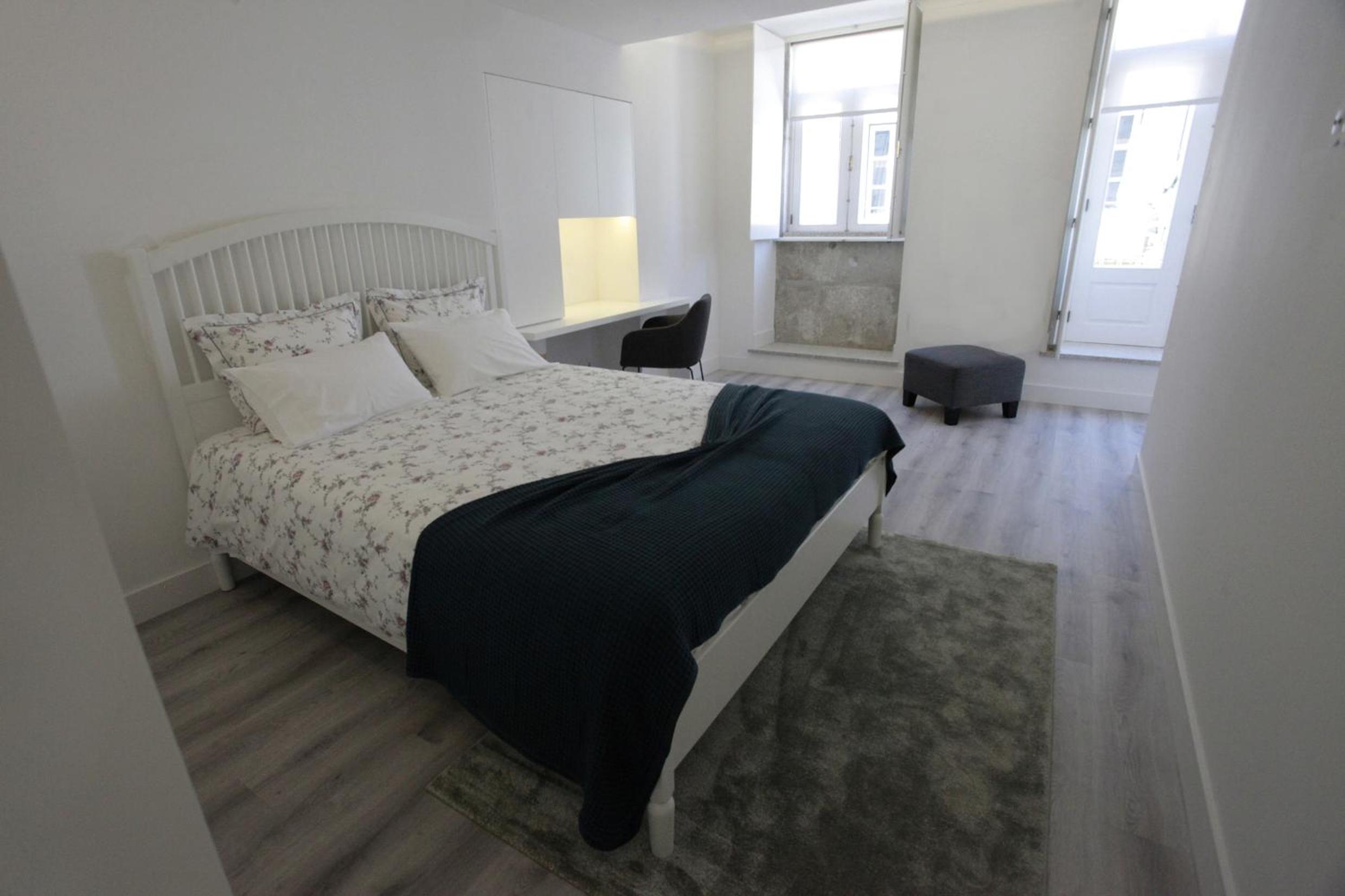 Two-Bedroom Apartment - Photo 5