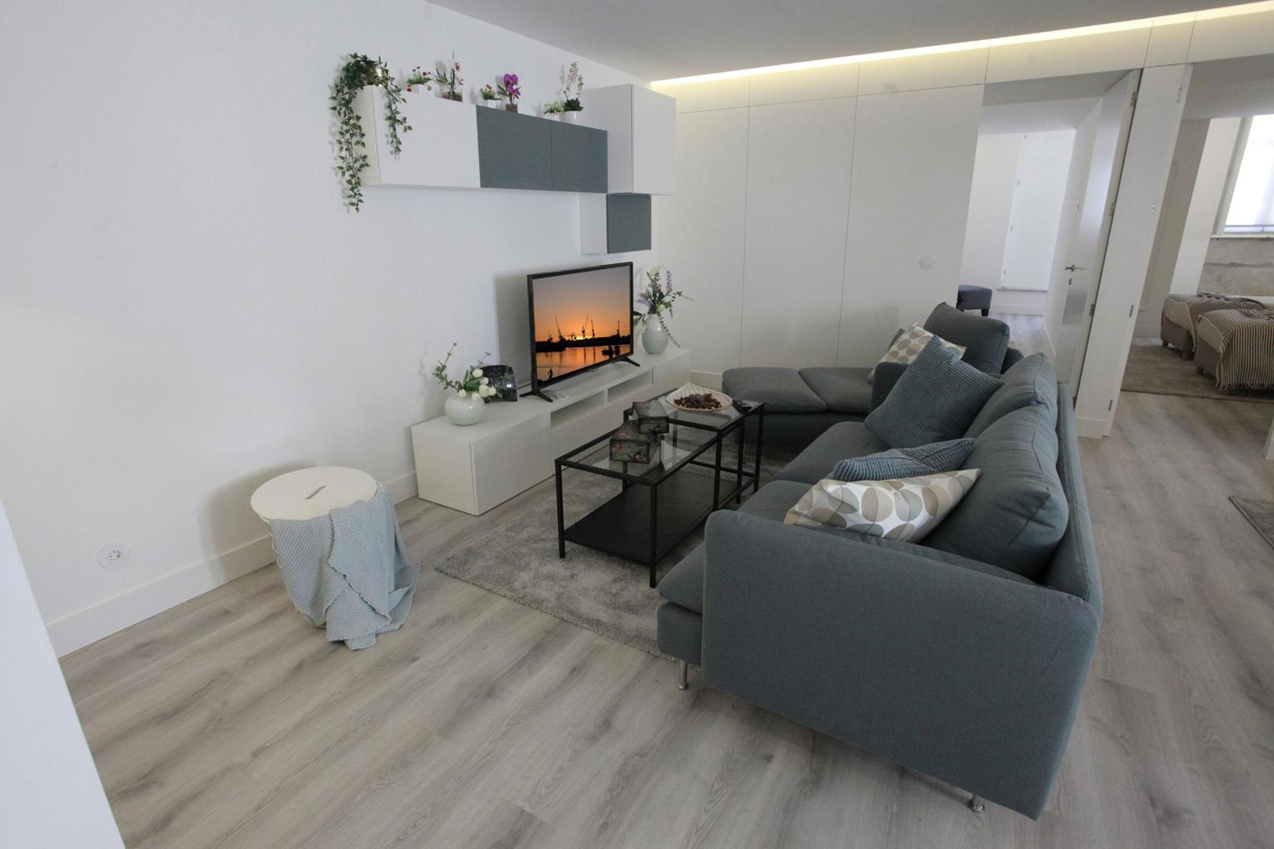 Two-Bedroom Apartment - Photo 8