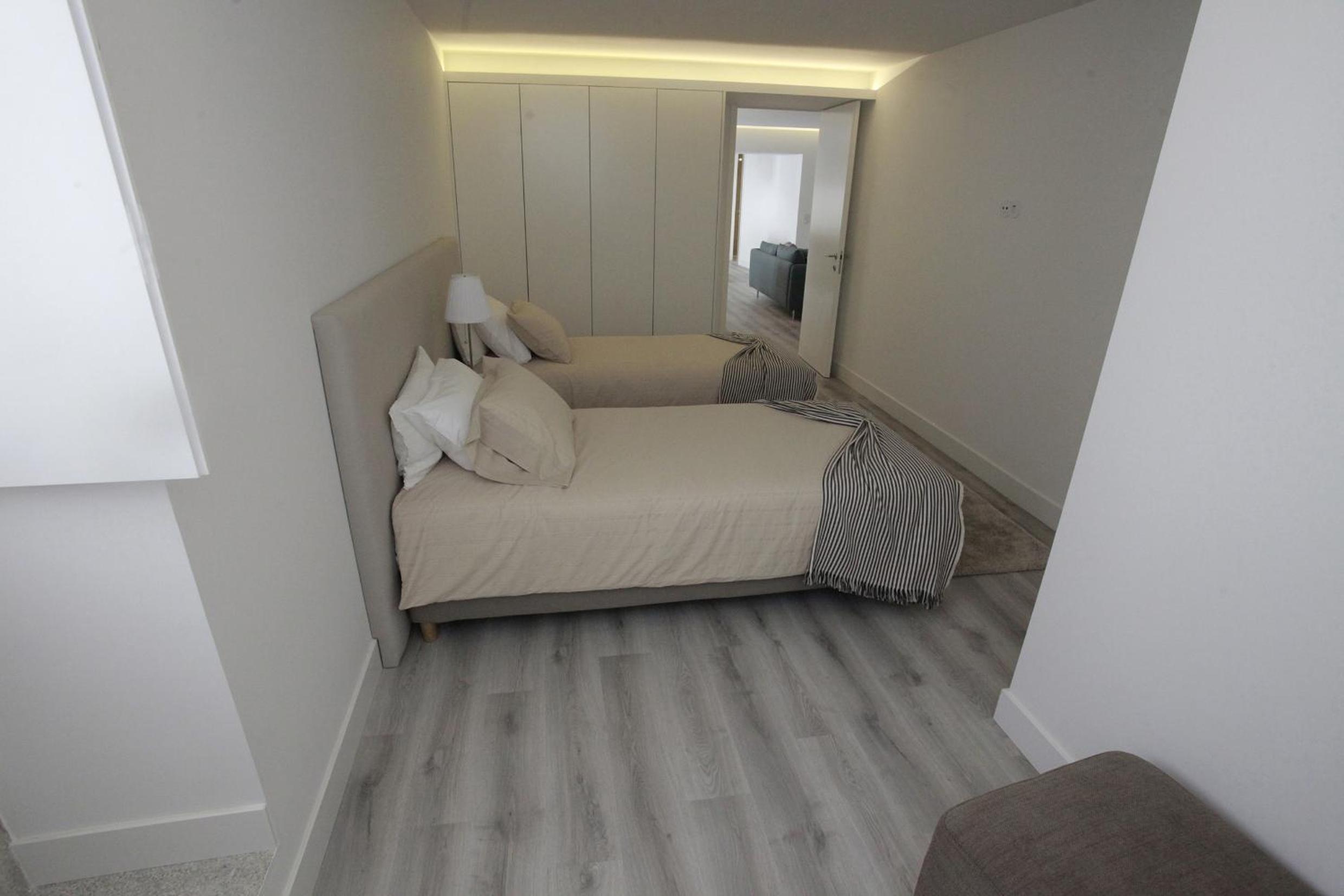 Two-Bedroom Apartment - Photo 9
