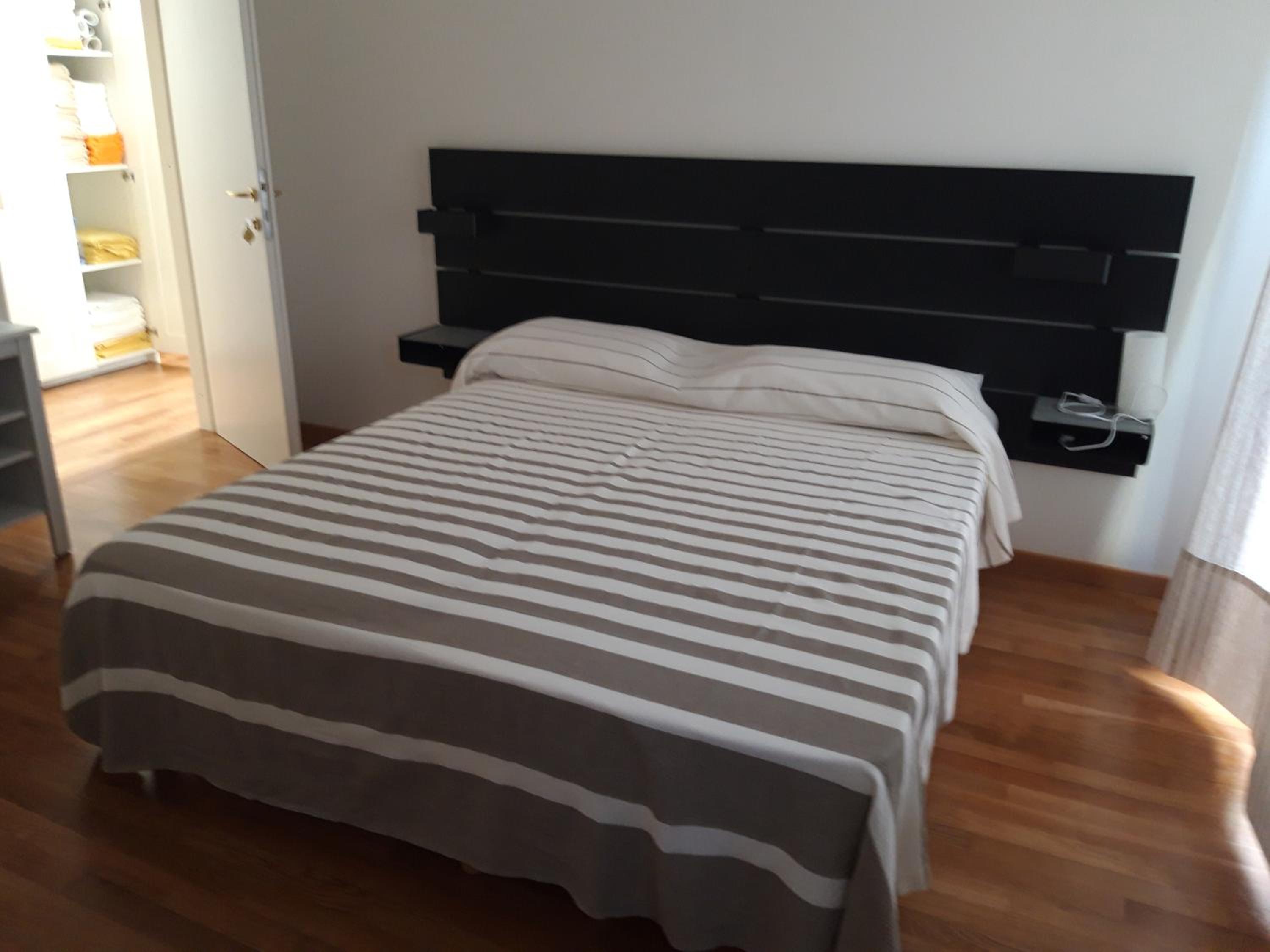 Double or Twin Room with Bathroom