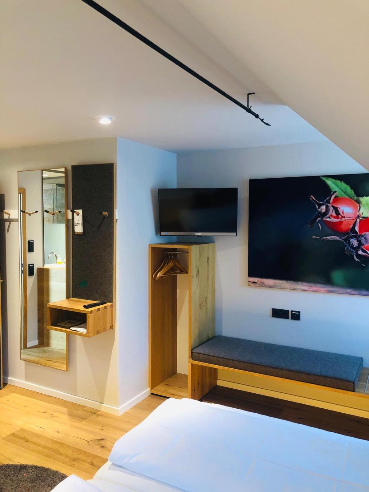 Standard Double Suite