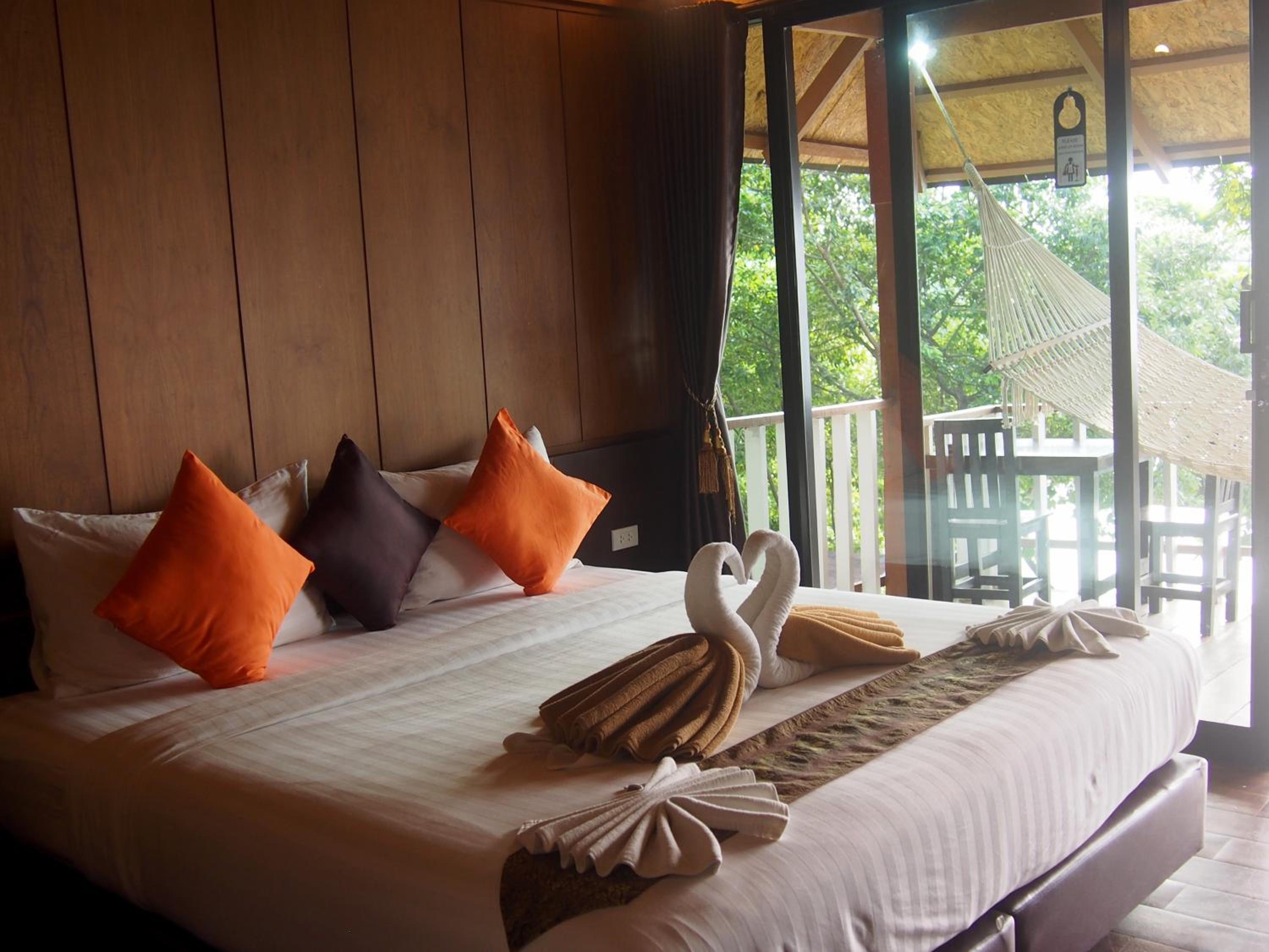 Deluxe Double Room with Balcony and Sea View photo 2