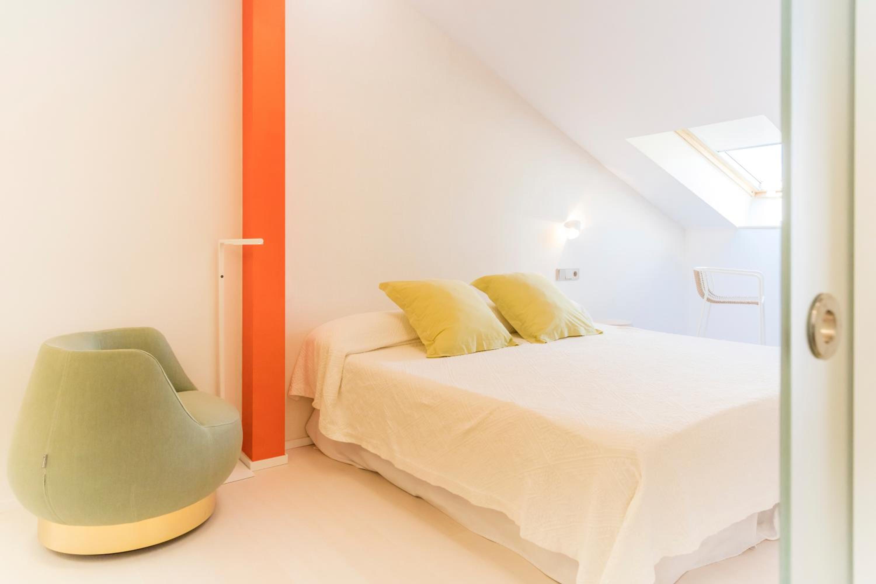 Deluxe Double or Twin Room with Views - Photo 4