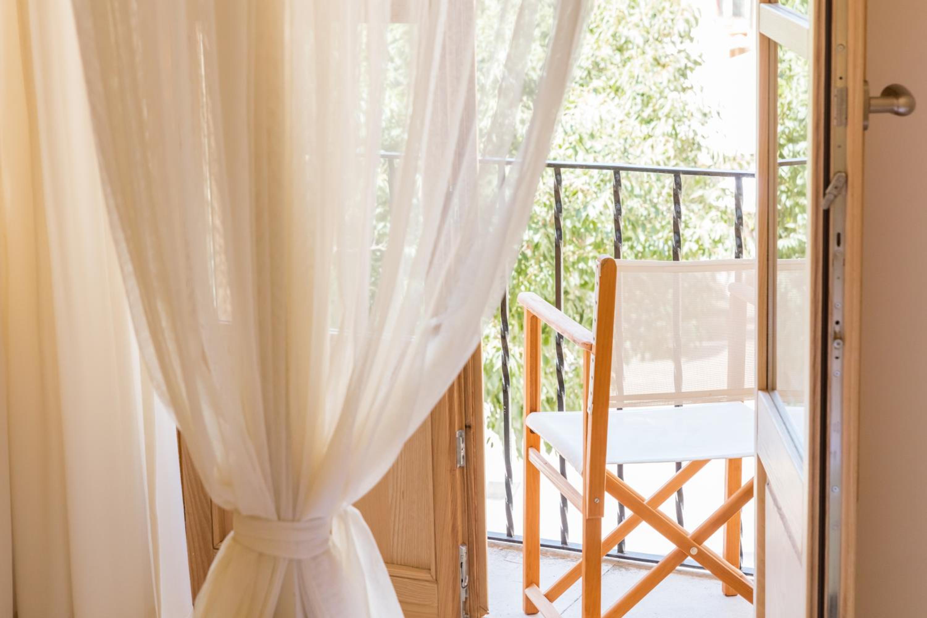Deluxe Double or Twin Room with Views - Photo 15