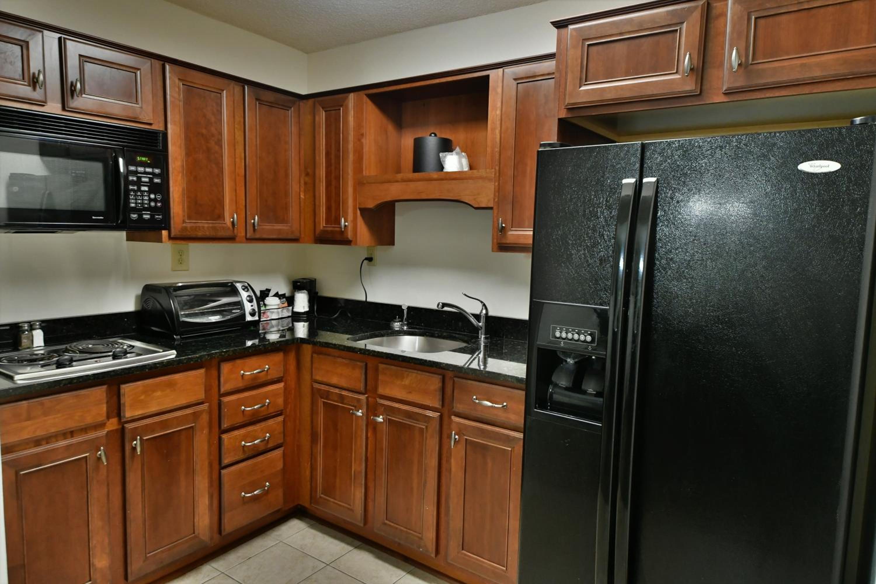 One-Bedroom Mandarin Suite - Non-Smoking photo 2