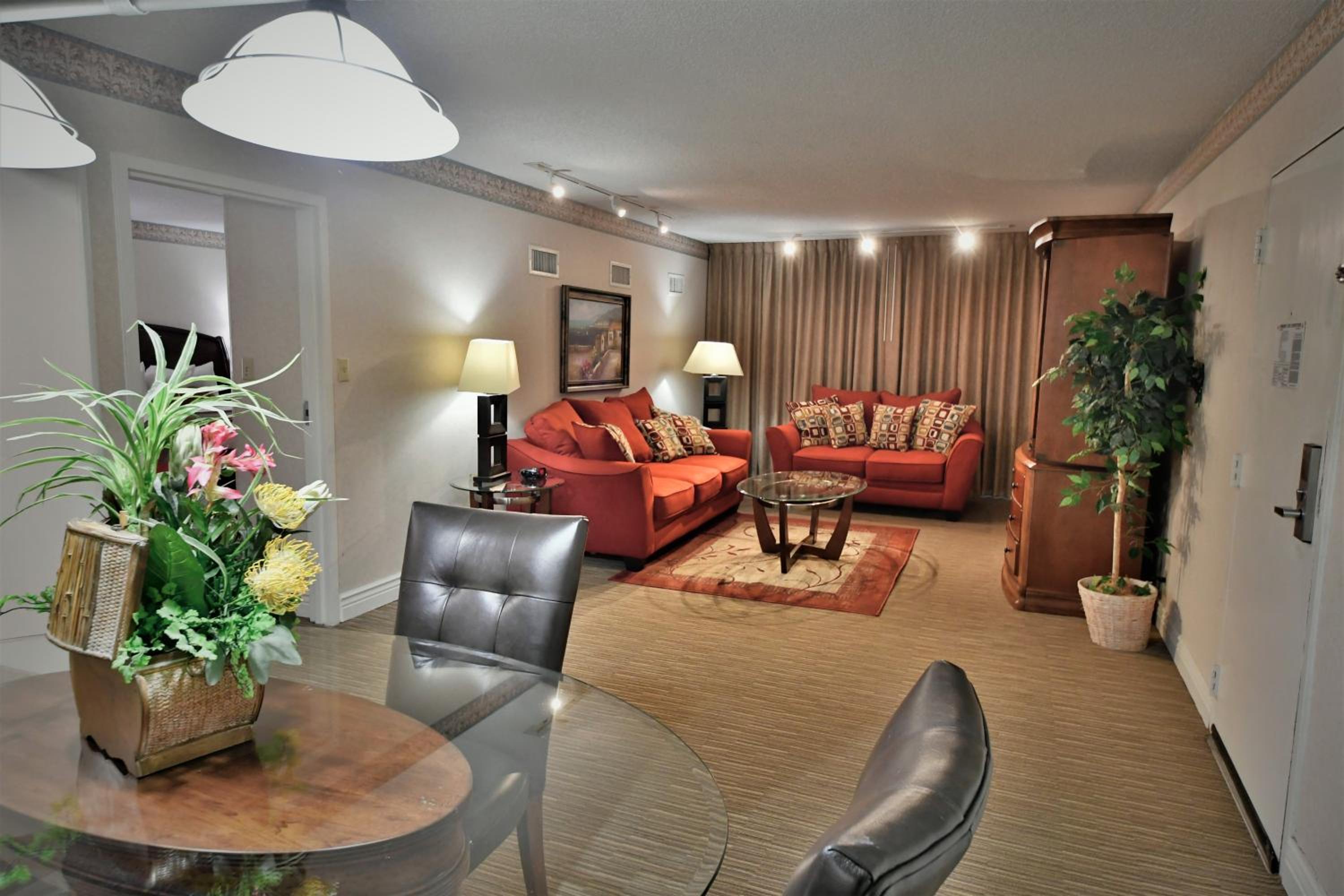 One-Bedroom Mandarin Suite - Non-Smoking photo 1