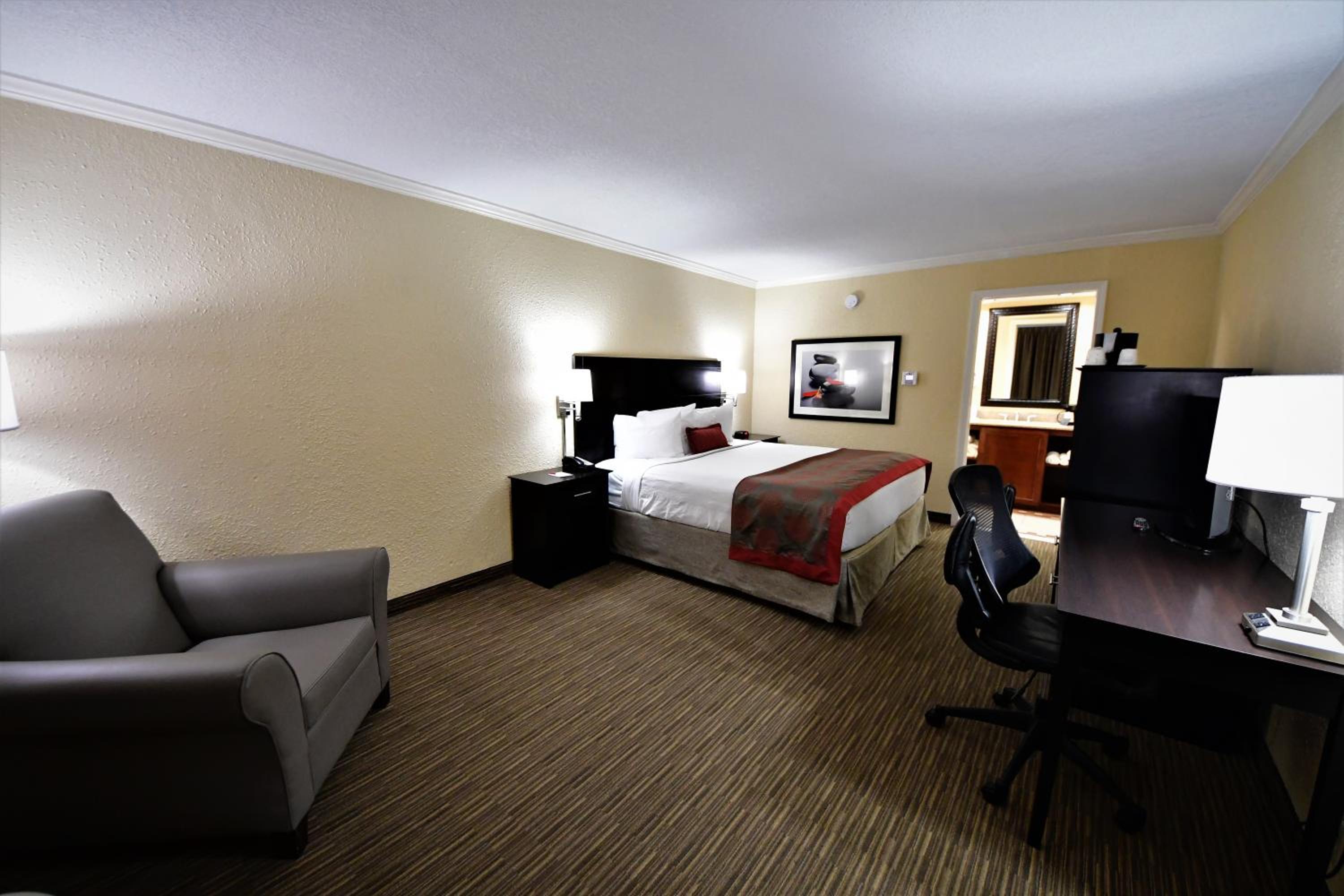 King Room- Non-Smoking photo 3