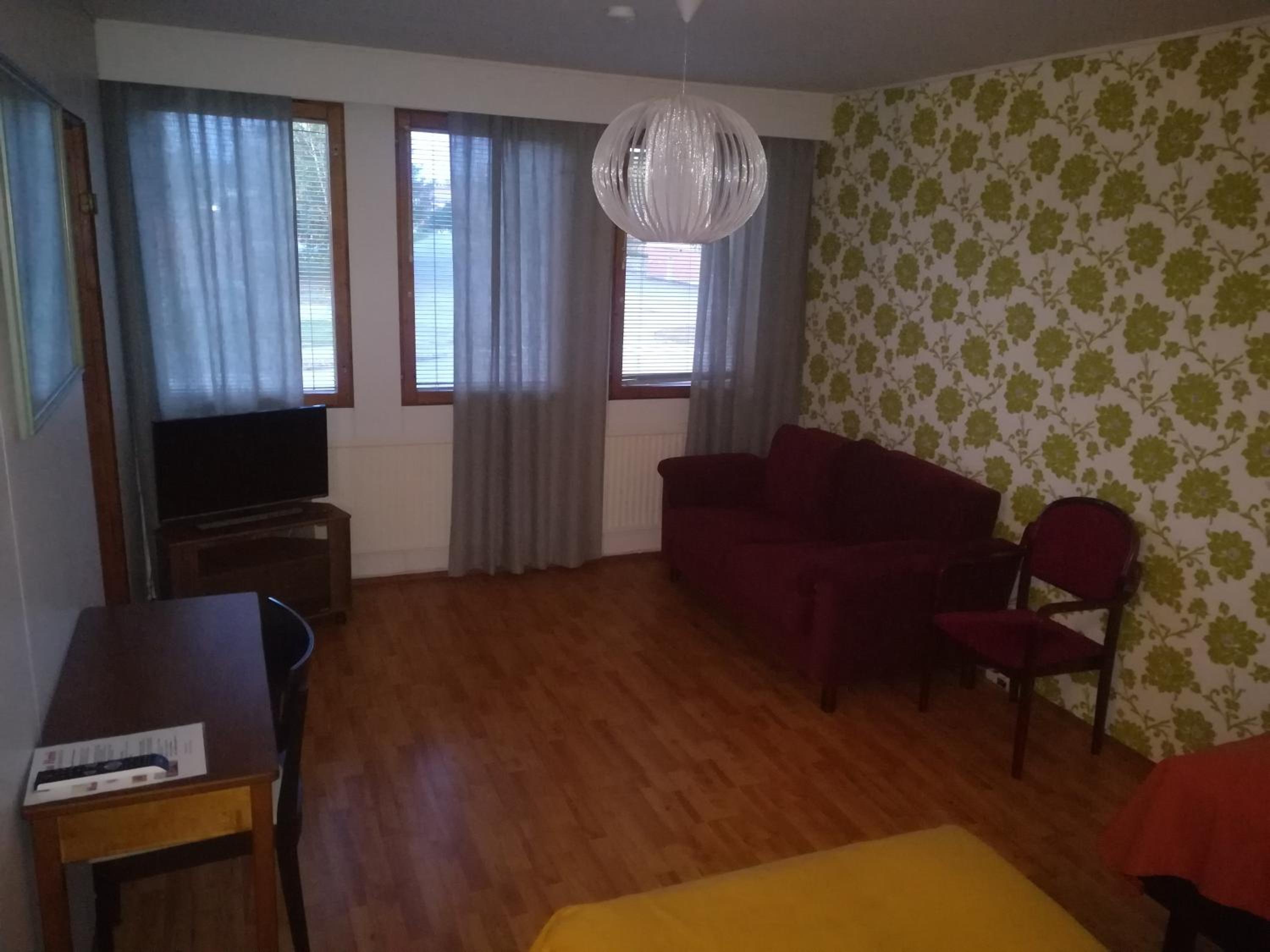 Family Room - Photo 3