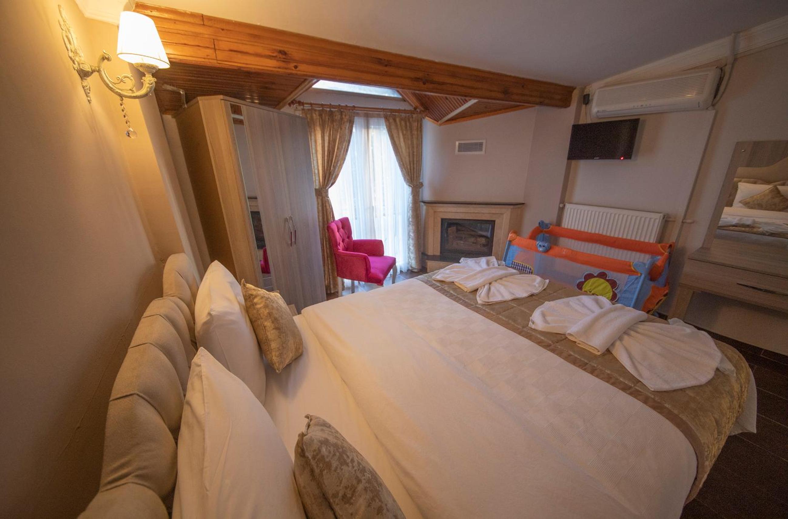 Double Room - Photo 4